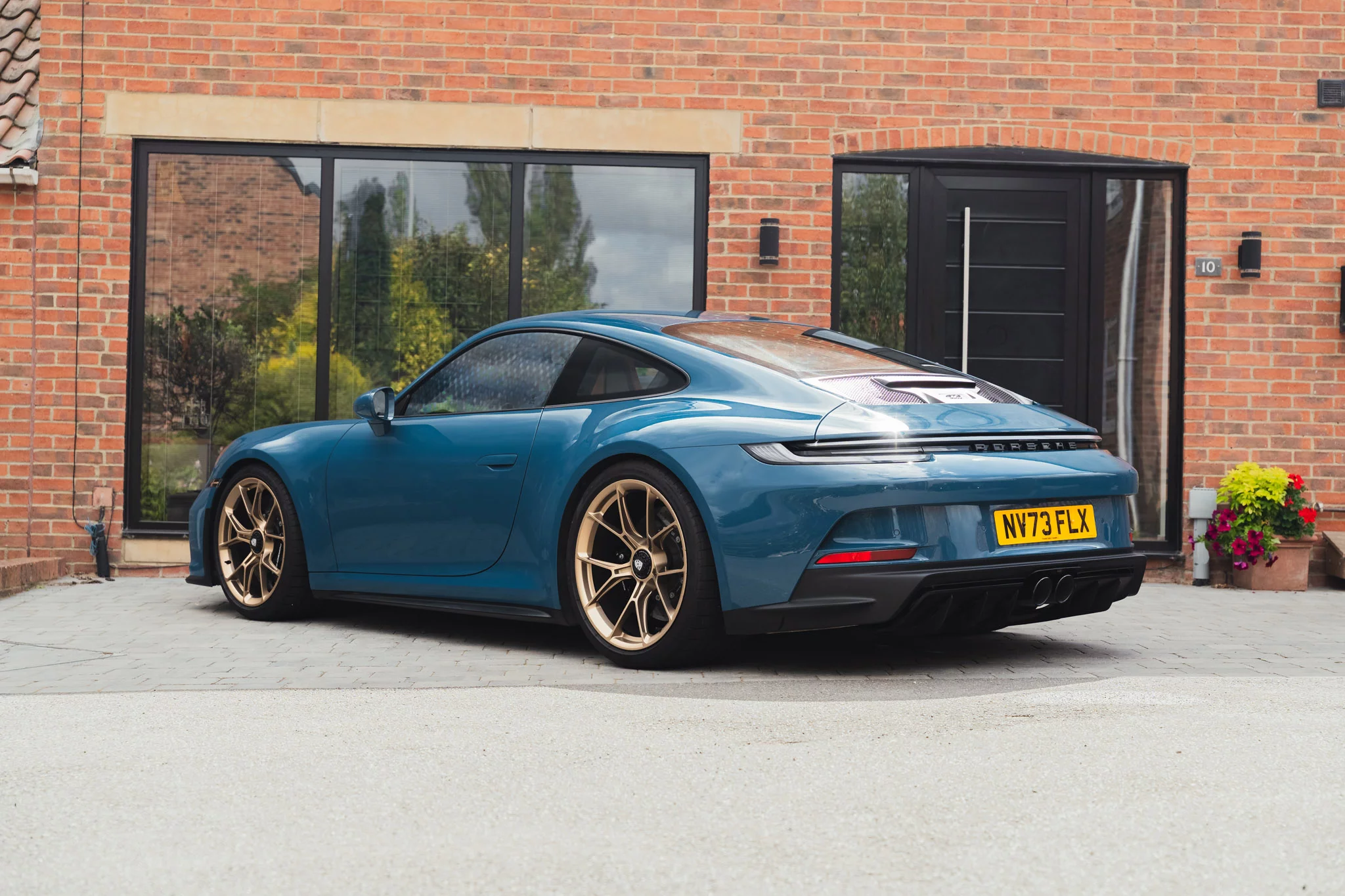 Oslo Blue Porsche 911 GT3