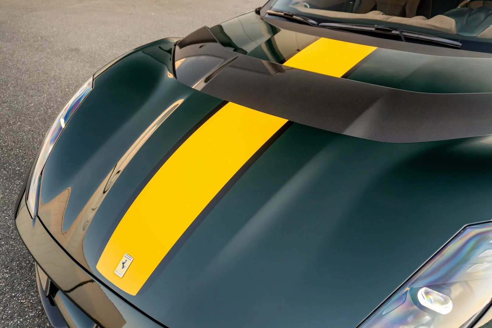Verde British Racing Ferrari 812