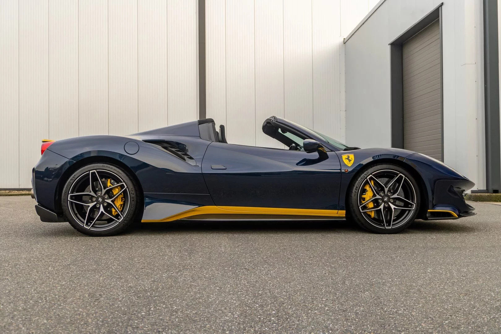 Blu Hembery Ferrari 488