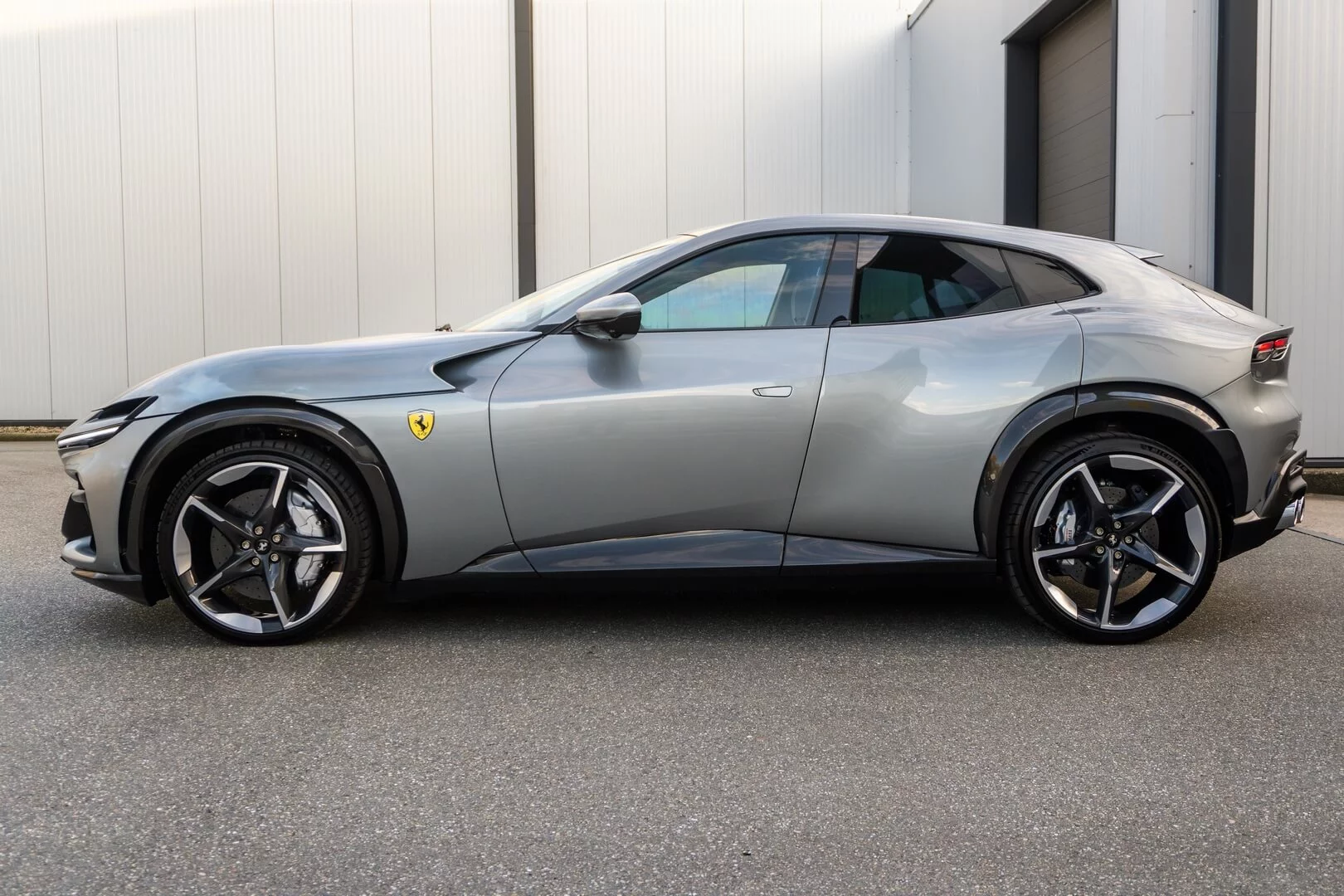 Grigio Titanio Ferrari Purosangue