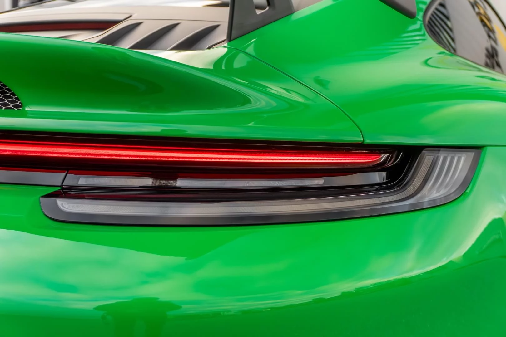 Viper Green Porsche 911 GT3