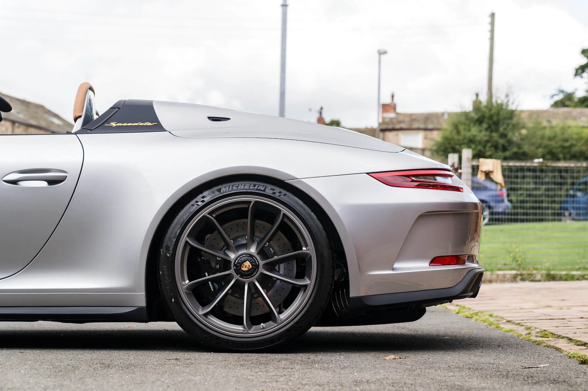 GT Silver Metallic Porsche 911 Speedster