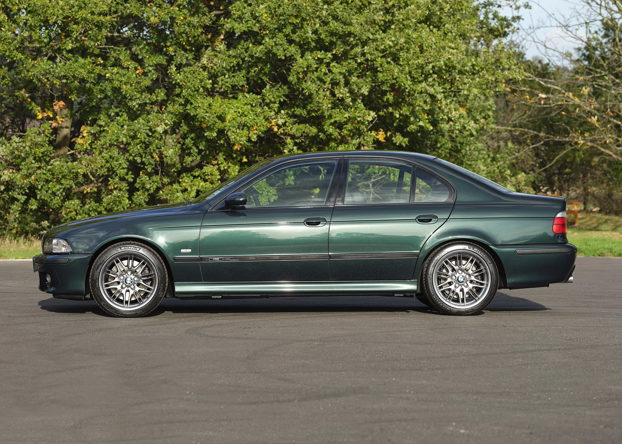 Oxford Green II BMW M5