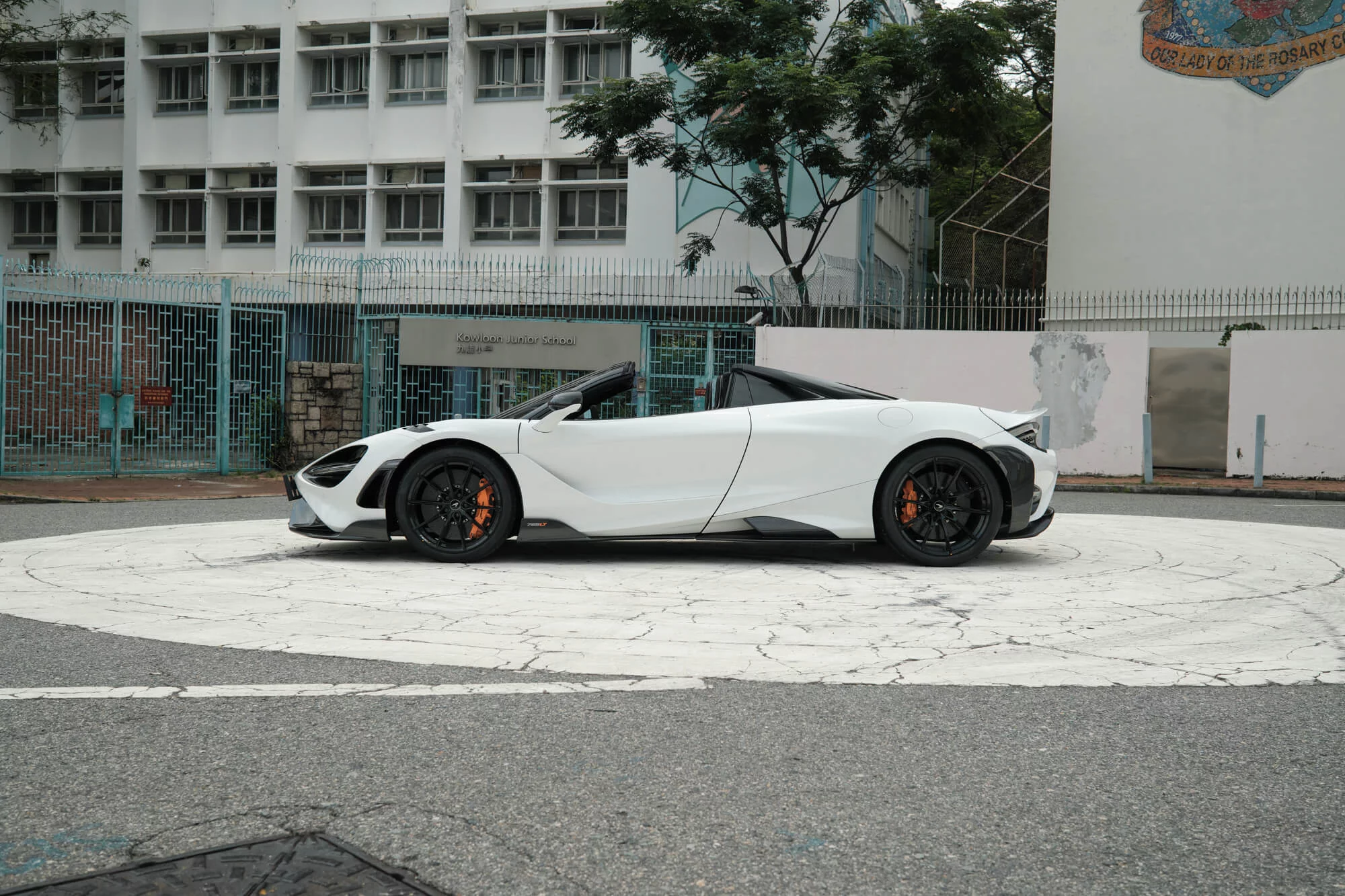 Silica White McLaren 765LT