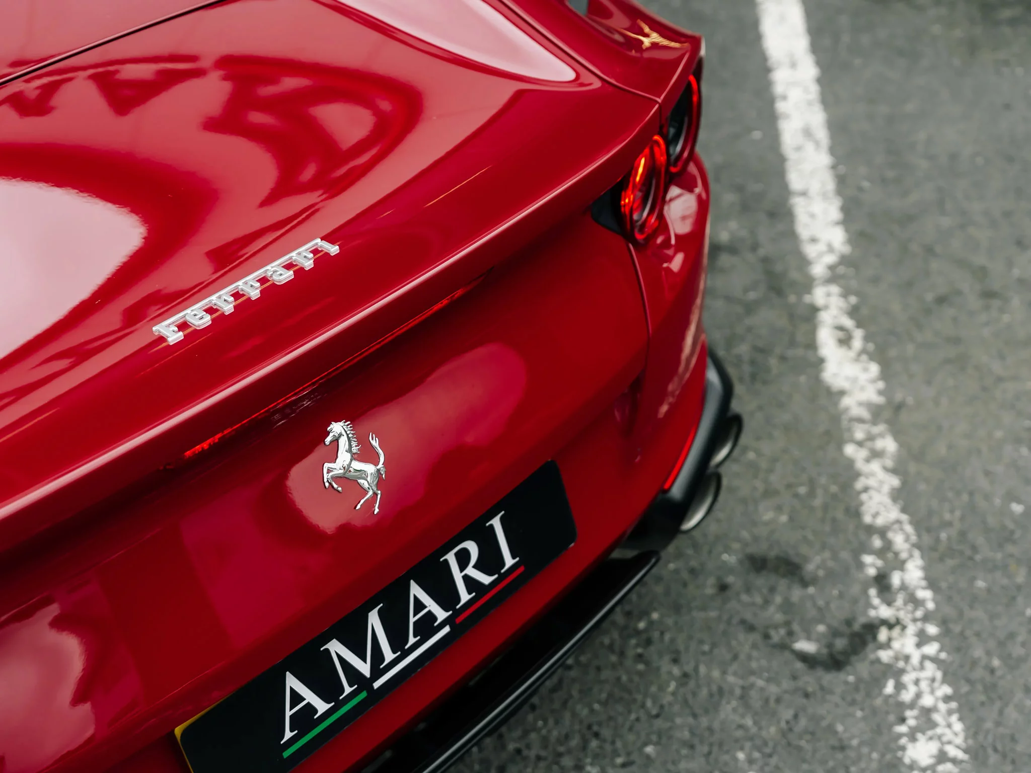 Rosso Mugello Ferrari 812