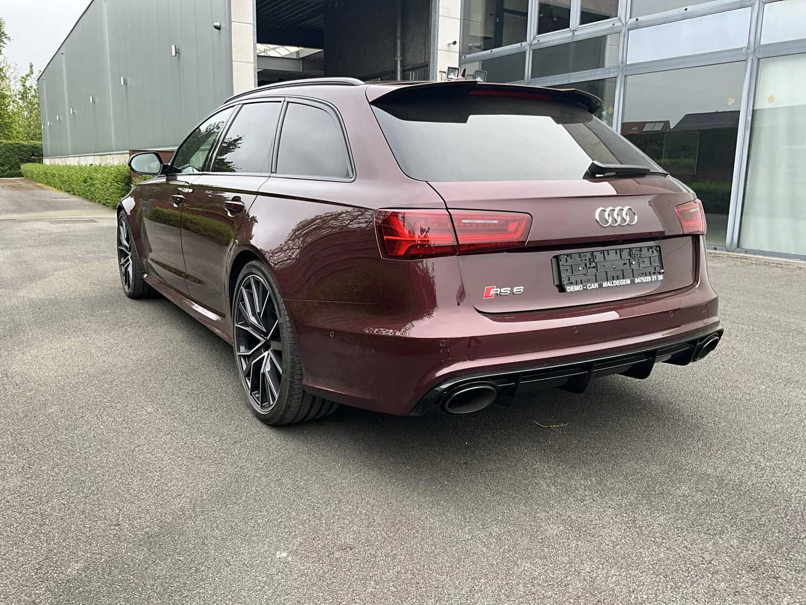 Classic Red Audi RS6 Avant
