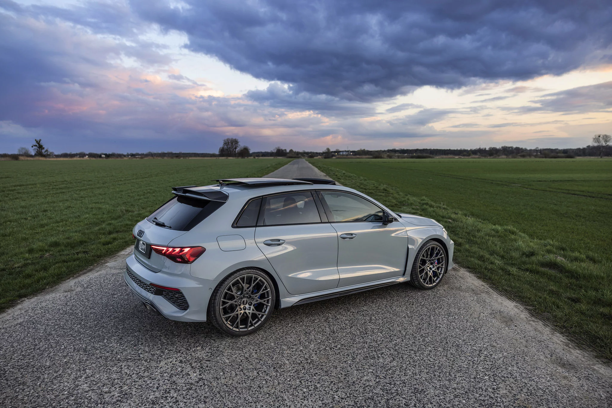 Arrow Grey Audi RS3