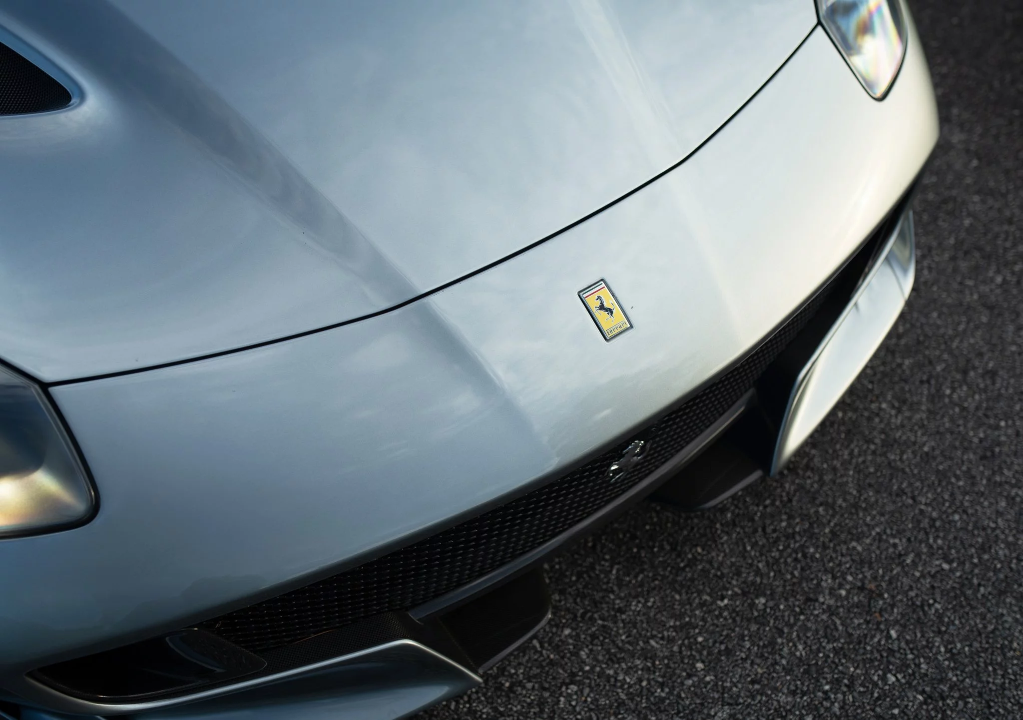 Grigio Titanio Ferrari F12