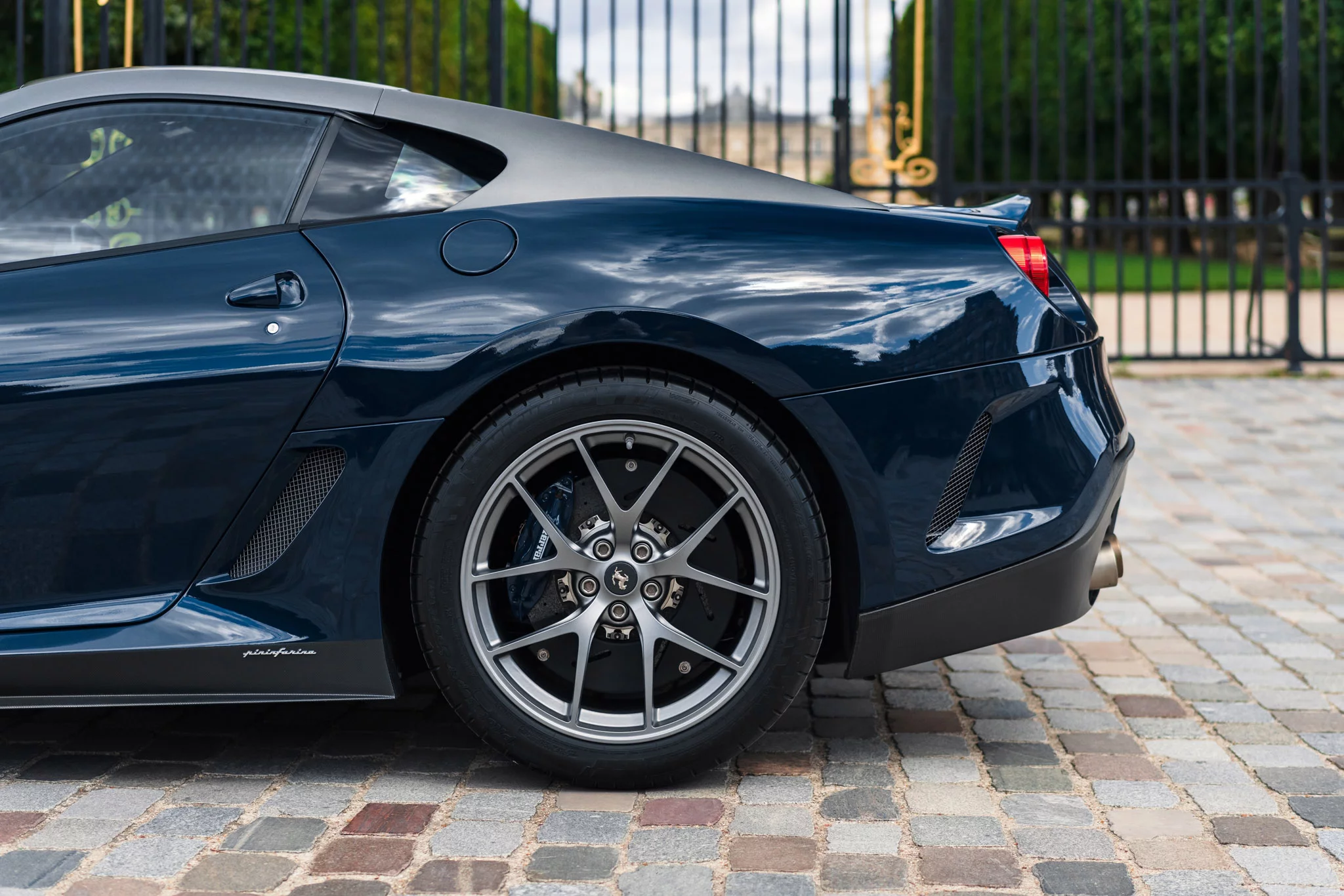 Blu Scozia Ferrari 599