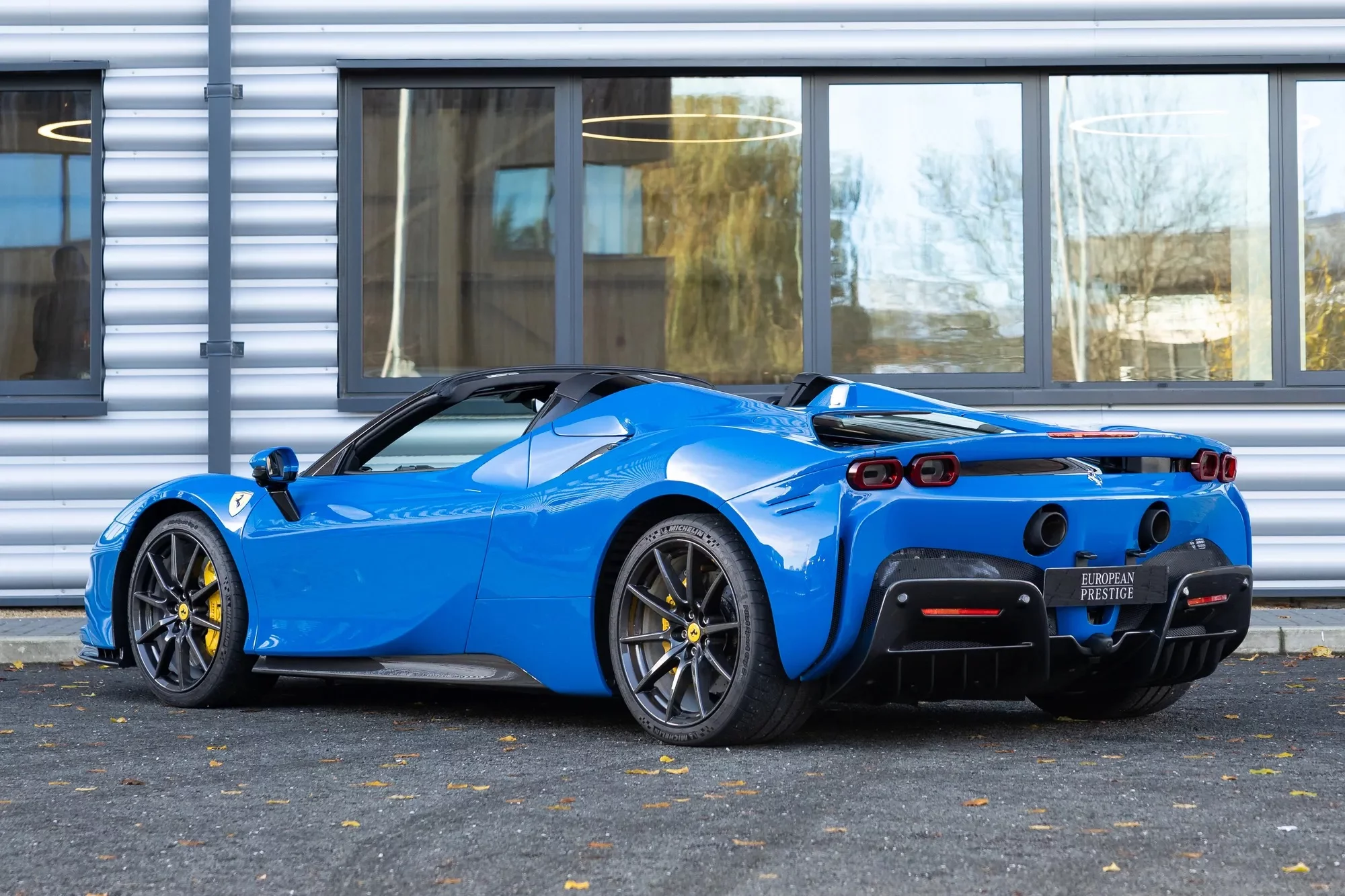 Azzurro Dino Ferrari SF90