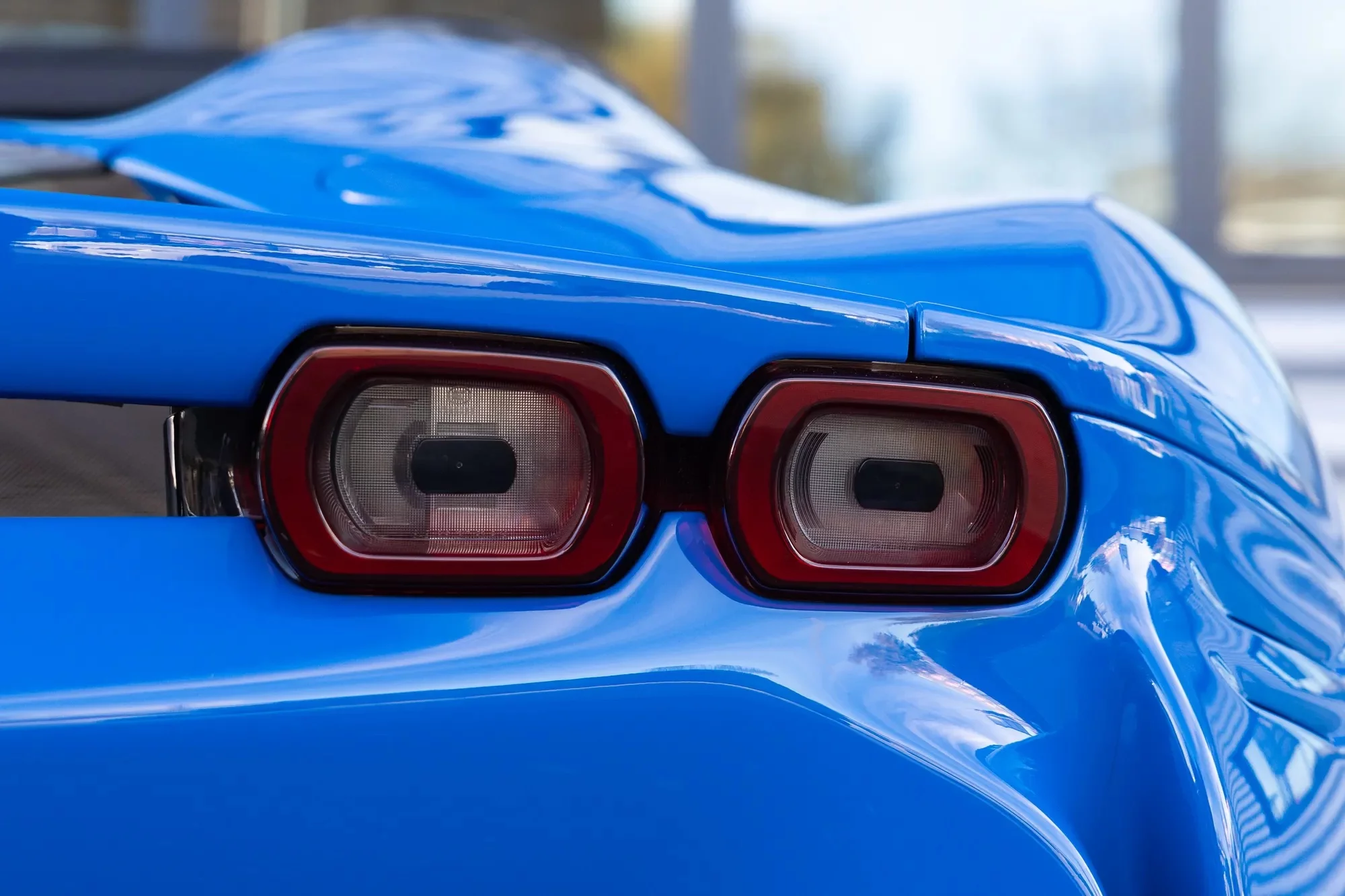 Azzurro Dino Ferrari SF90