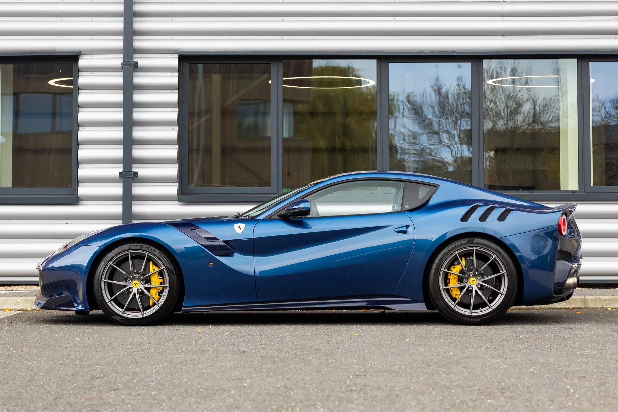 Blu NART Ferrari F12