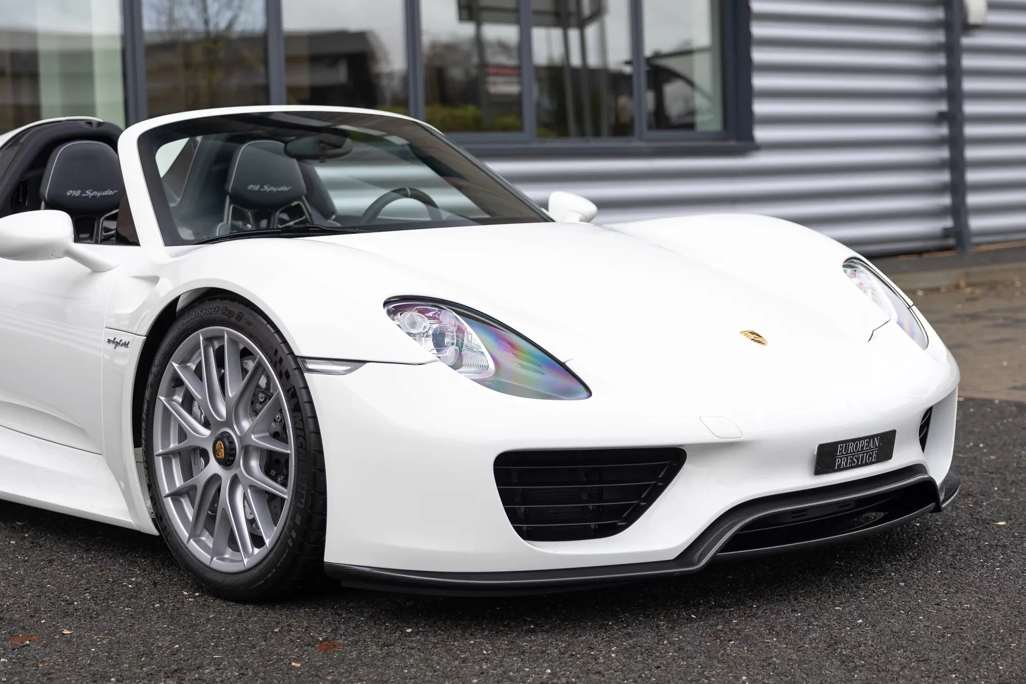 Grand Prix White Porsche 918 Spyder