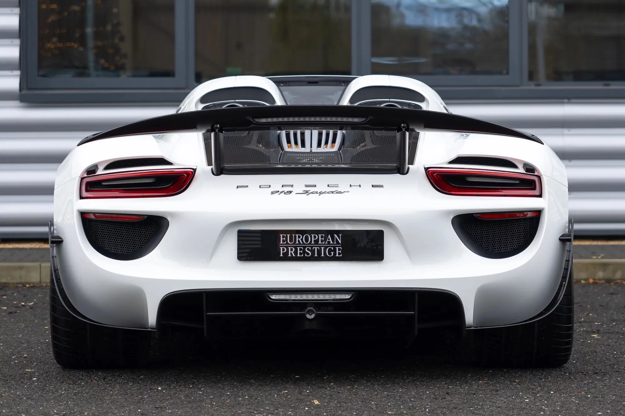 Grand Prix White Porsche 918 Spyder