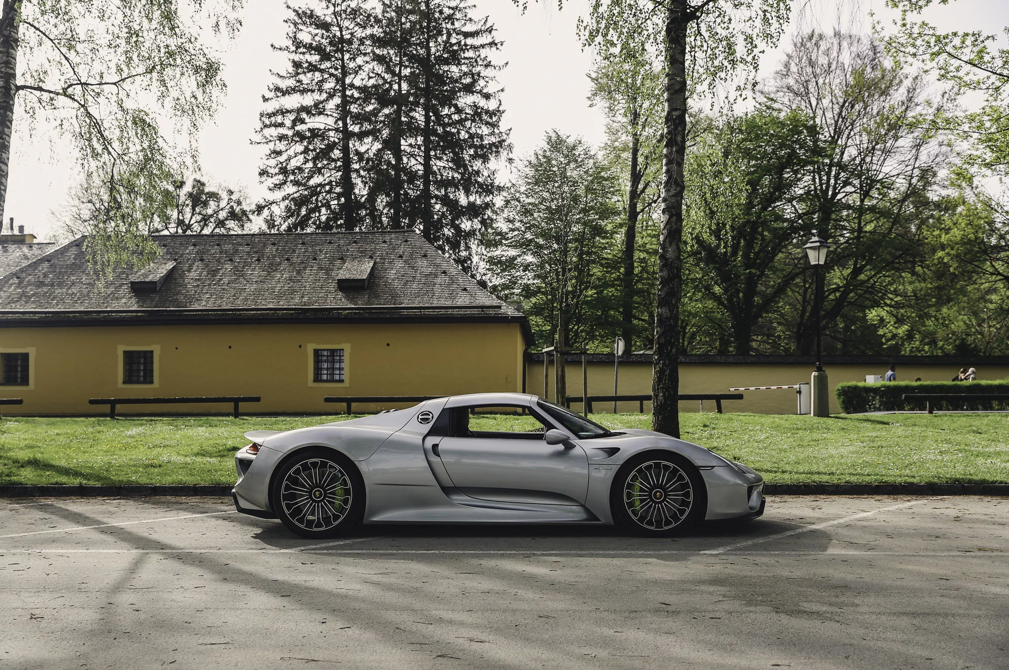 Rhodium Silver Metallic Porsche 918 Spyder
