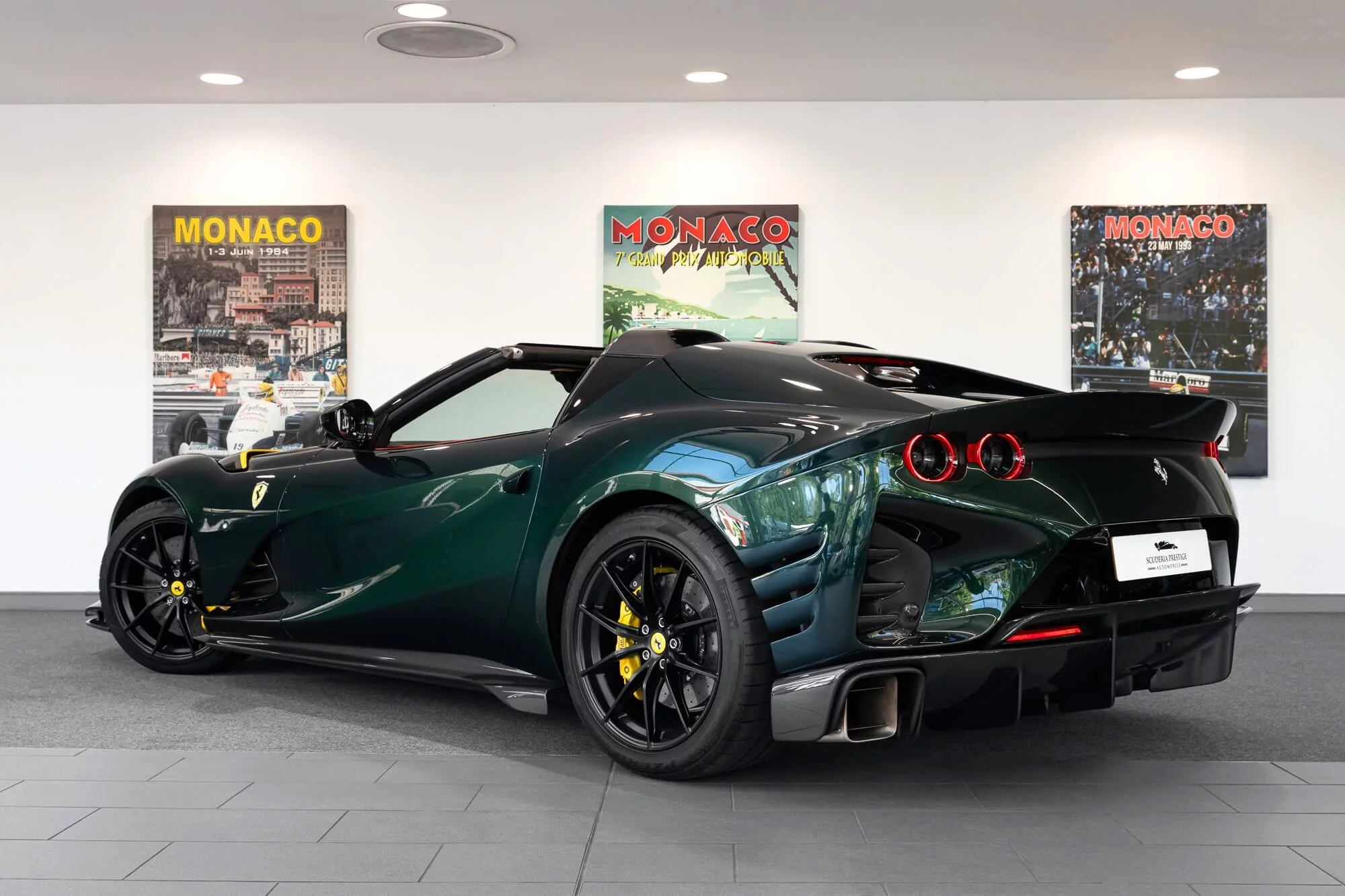 Verde Zeltweg Ferrari 812
