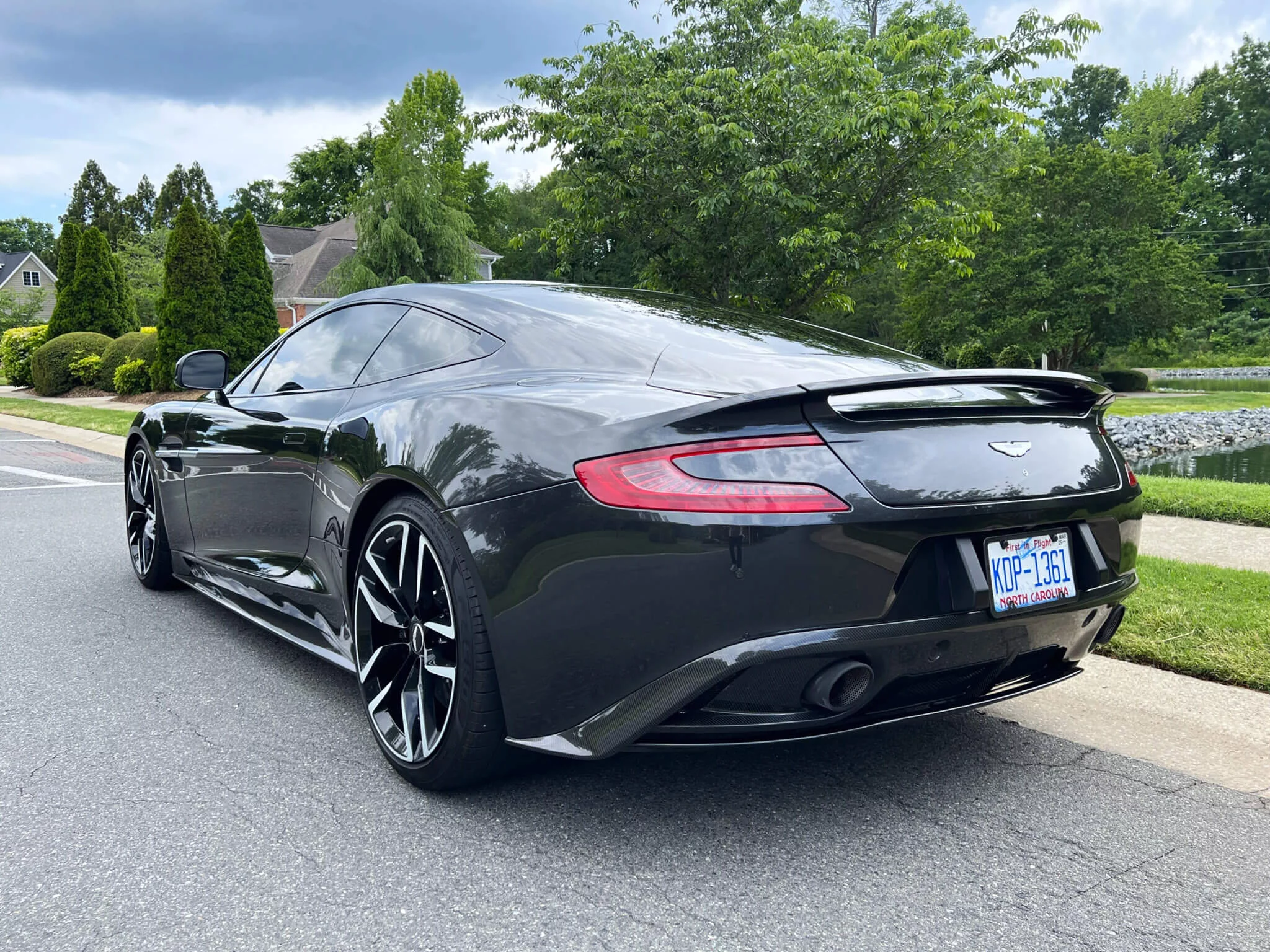 Ceramic Grey Aston Martin Vanquish