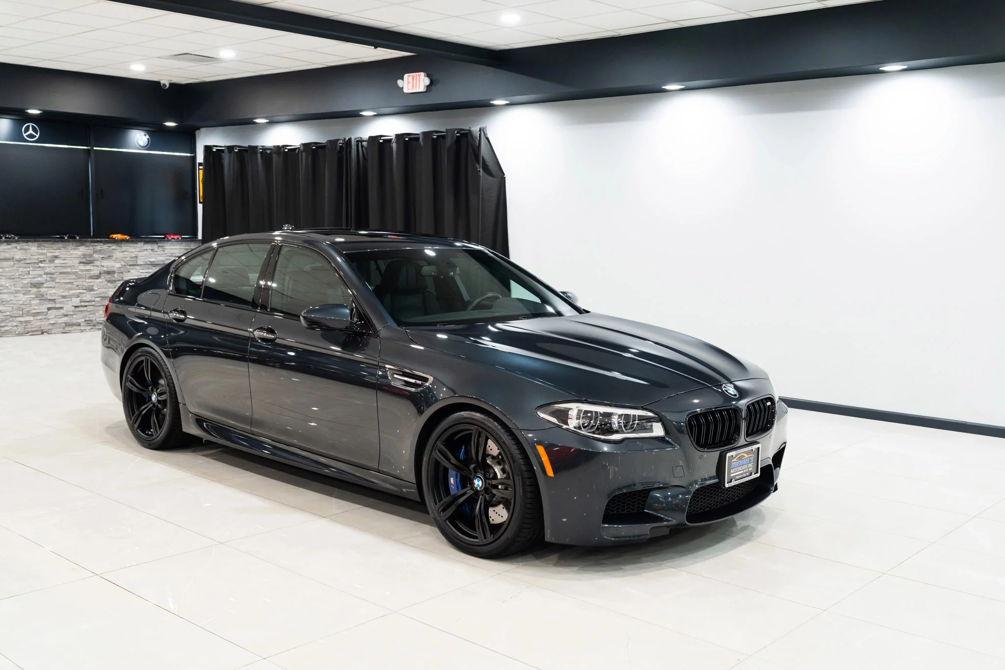 Singapore Grey BMW M5