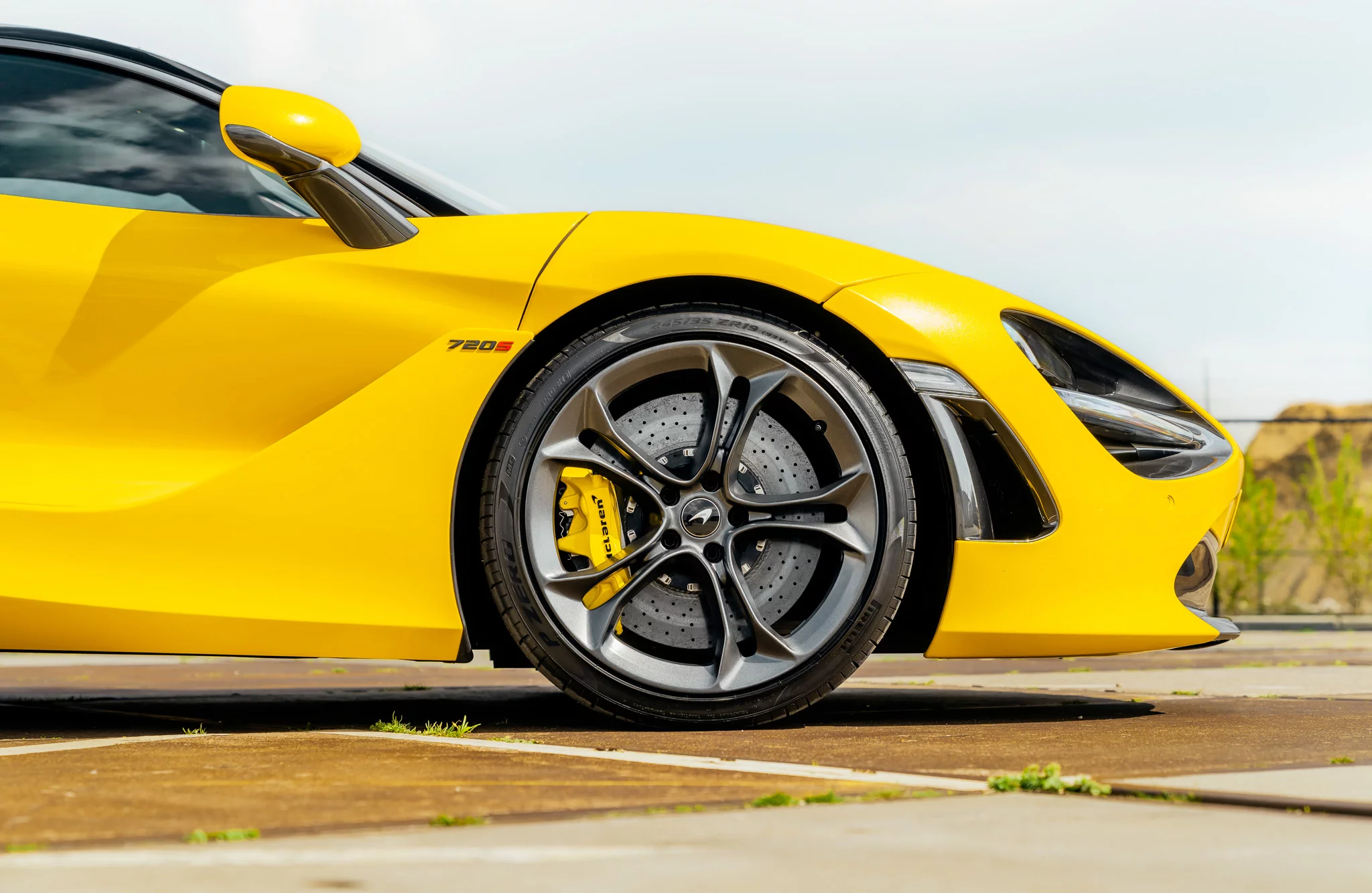 Volcano Yellow McLaren 720S