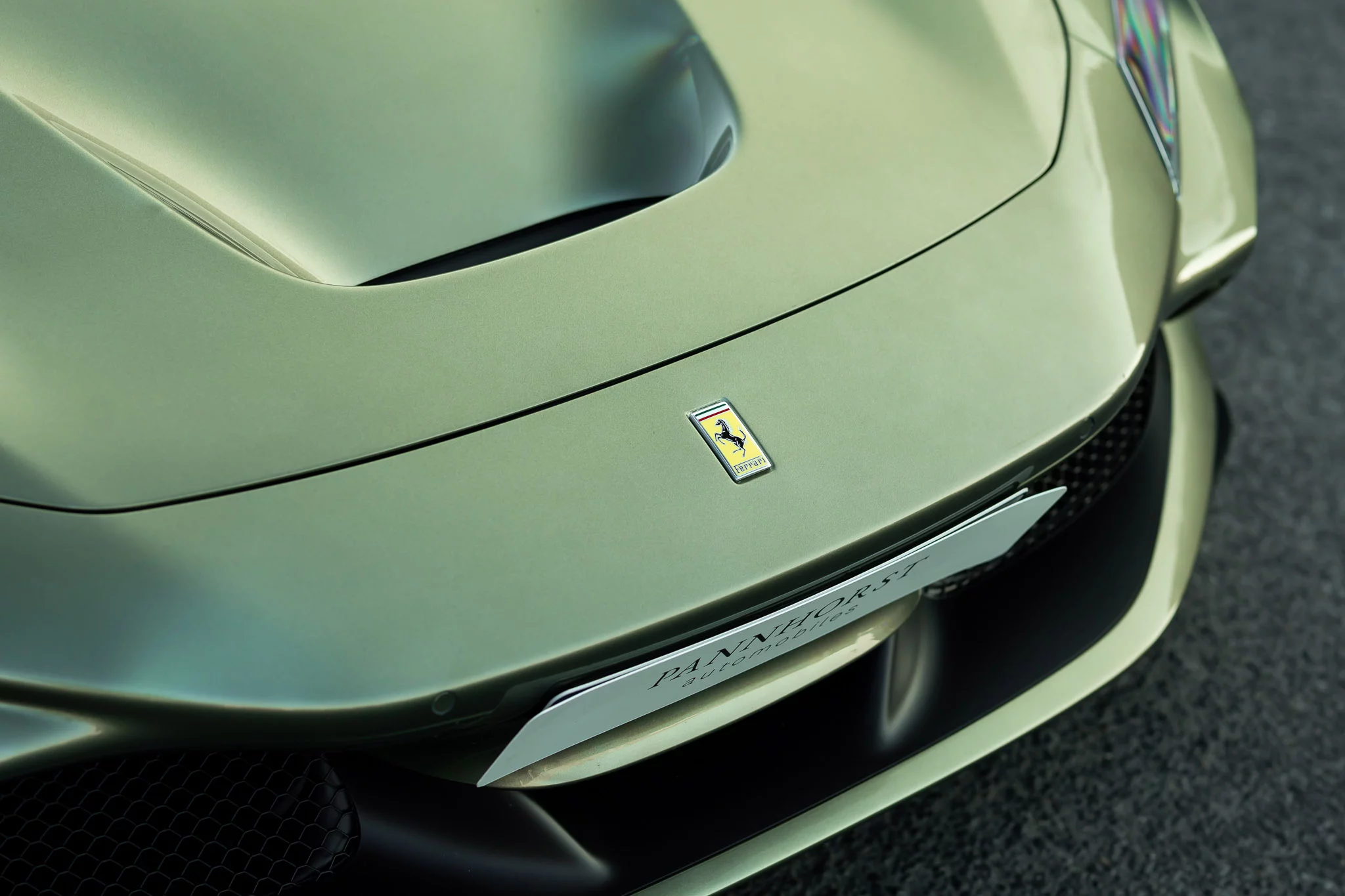 Verde Masoni Ferrari F8