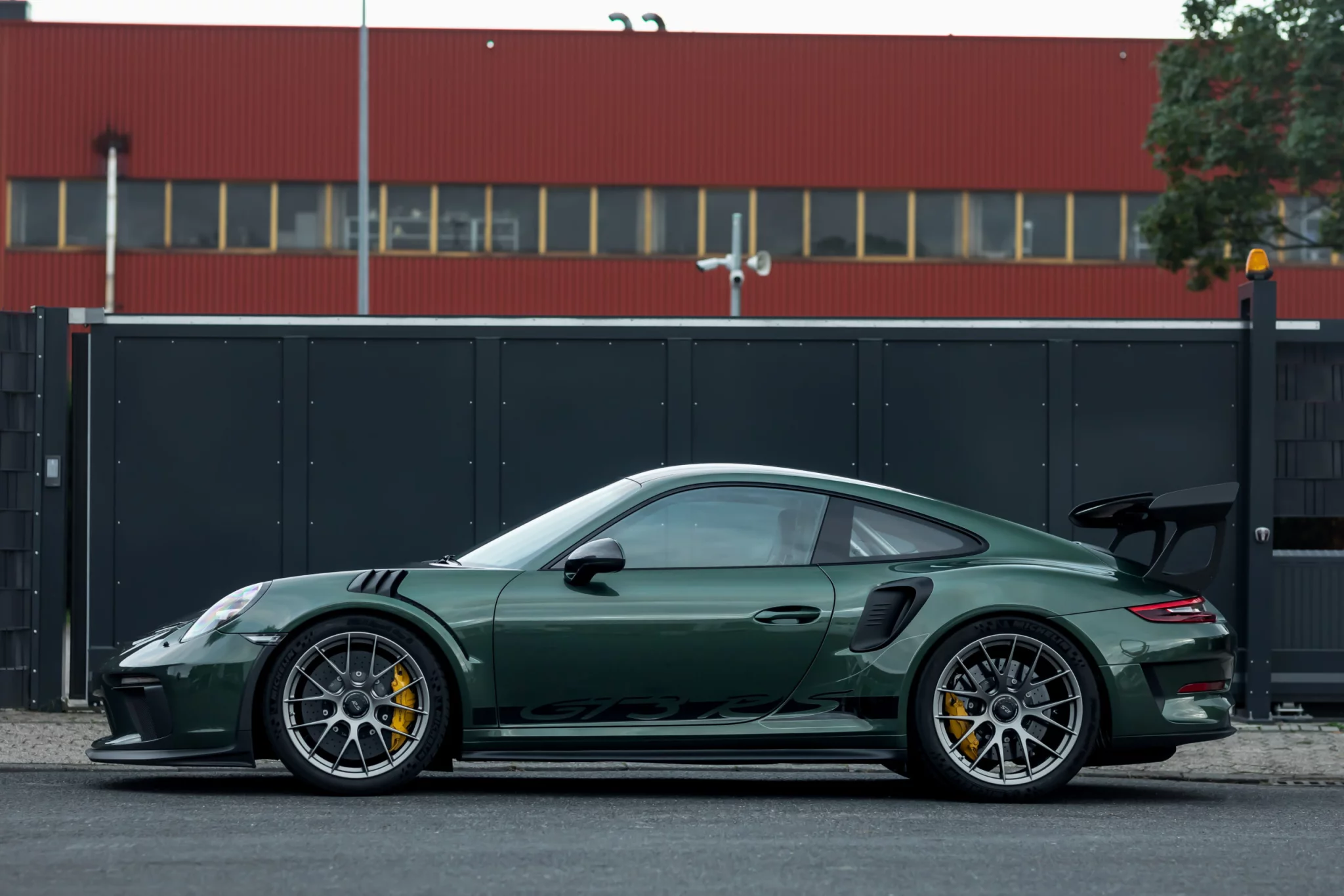 Oak Green Metallic Porsche 911 GT3 RS