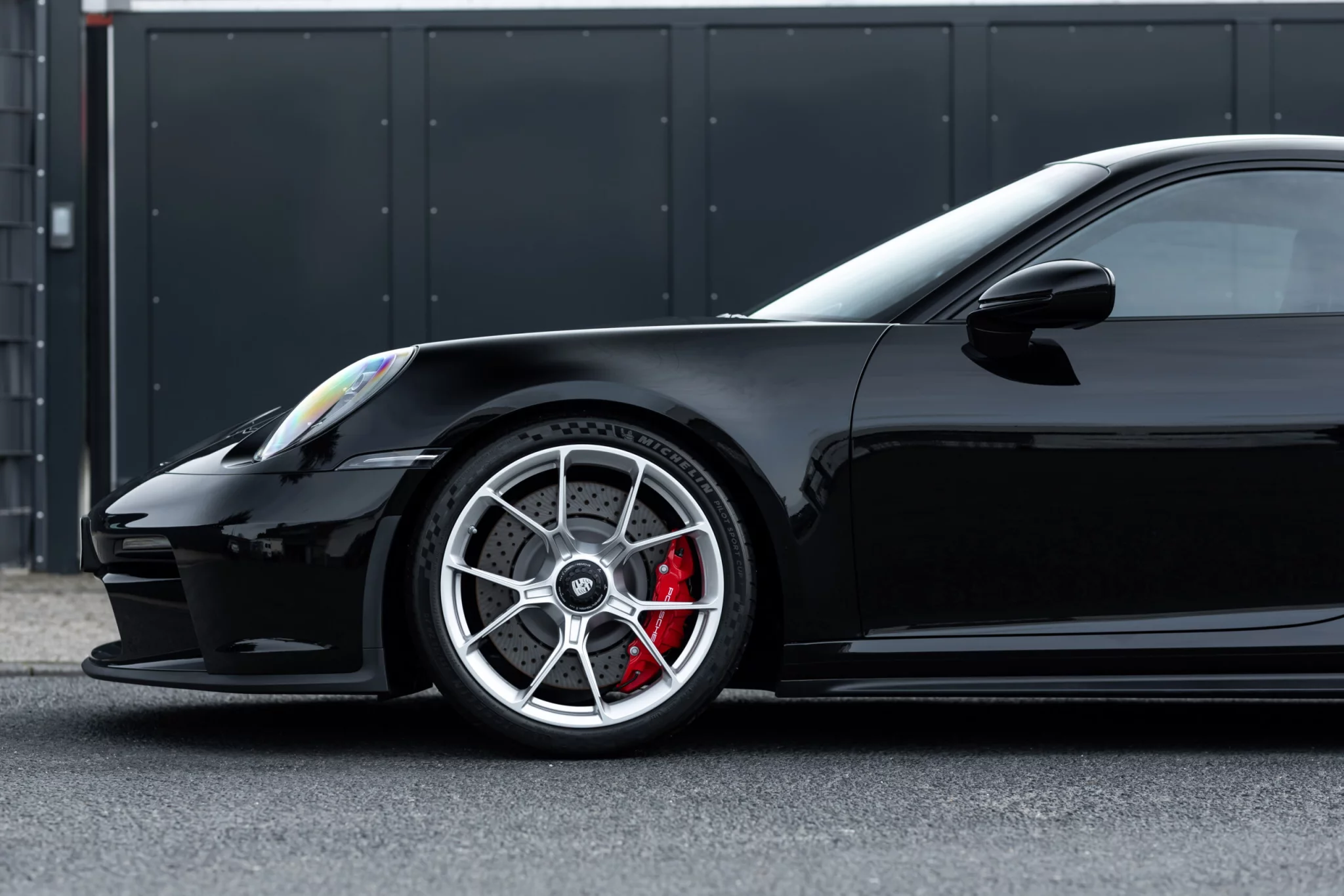 Black Porsche 911 GT3