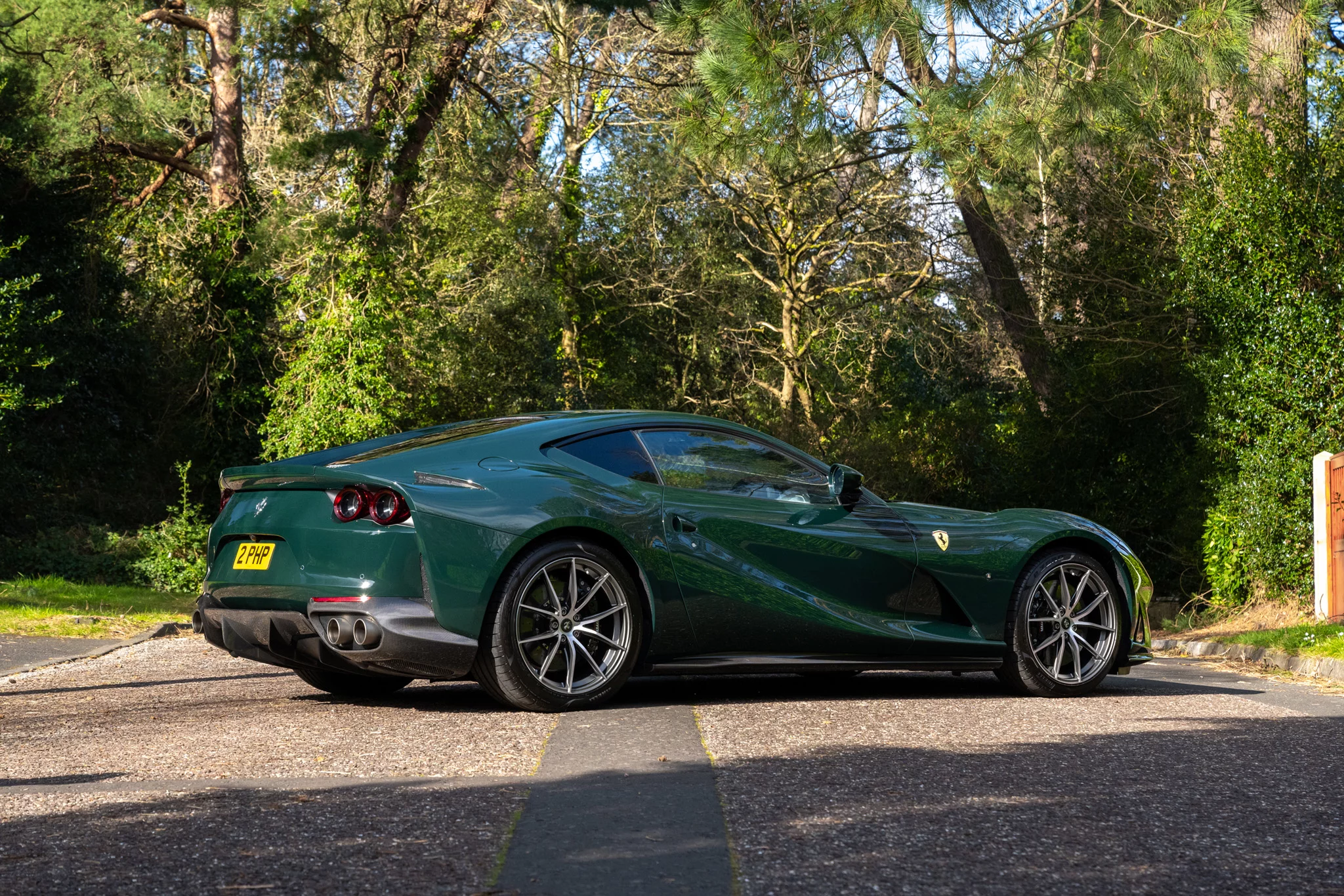 Verde British Racing Ferrari 812