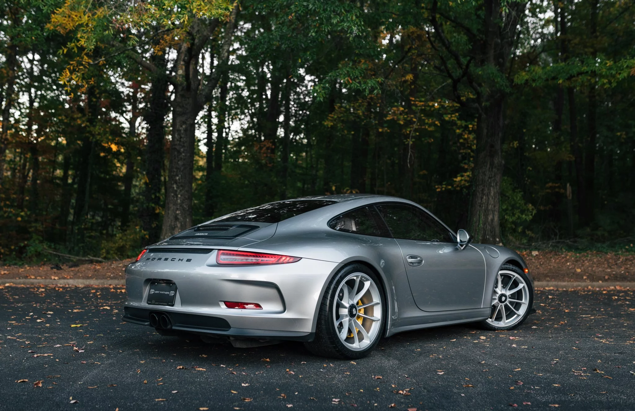 GT Silver Metallic Porsche 911 R