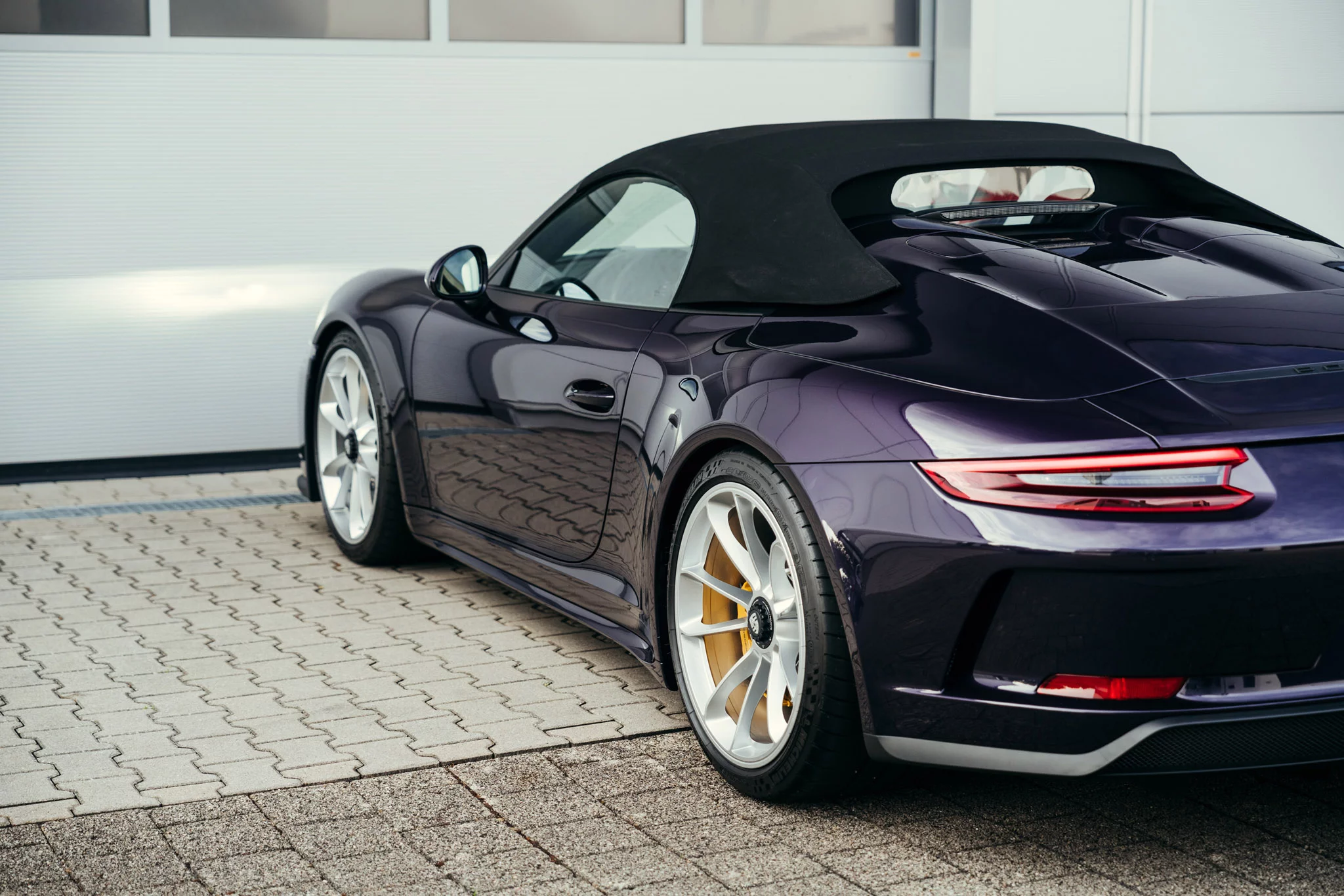 Viola Metallic Porsche 911 Speedster