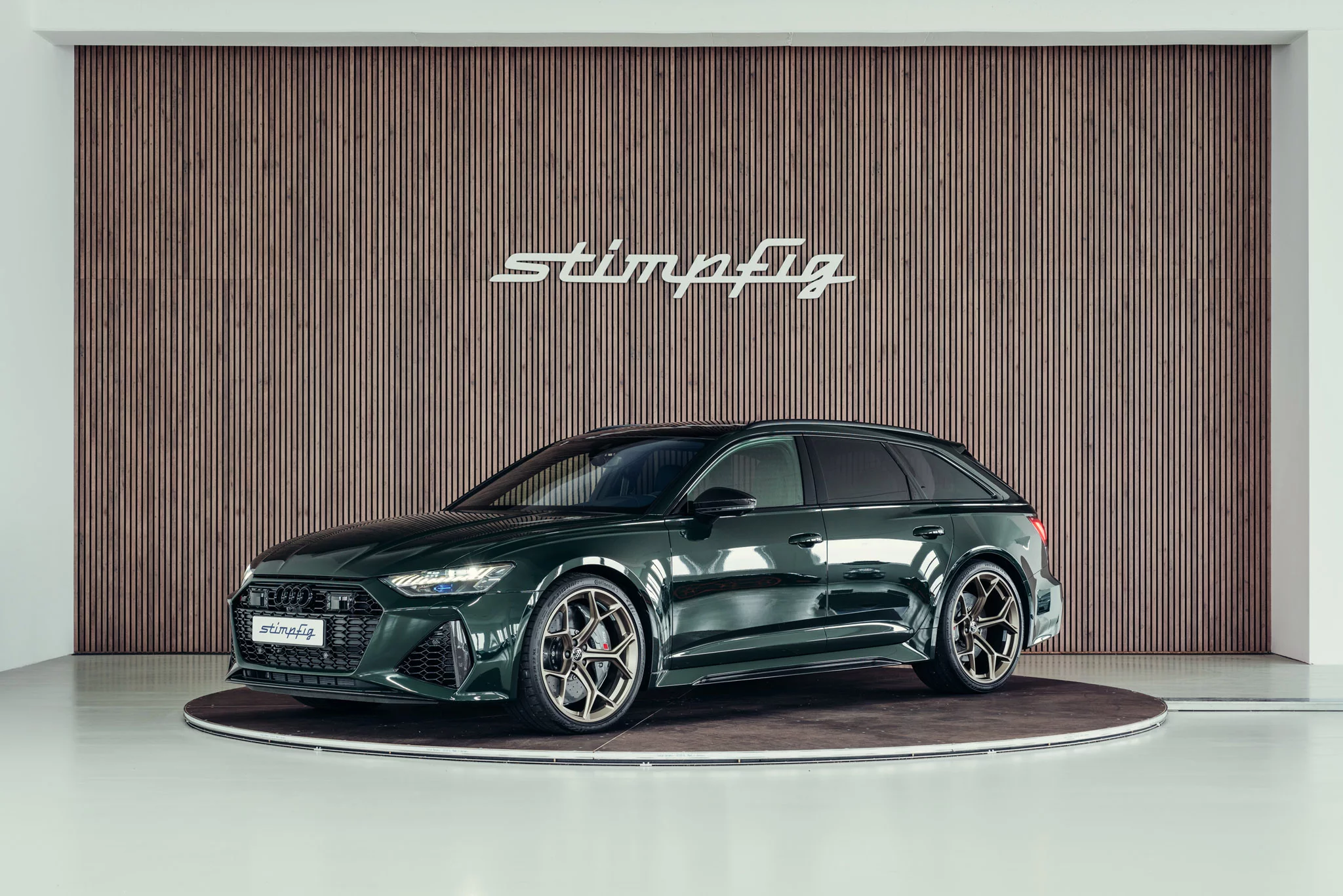 British Racing Green Audi RS6 Avant