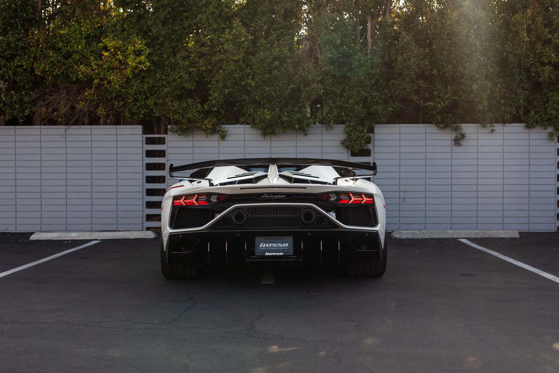 Balloon White Lamborghini Aventador