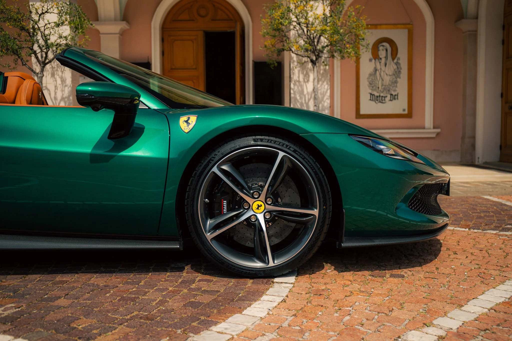 Verde Pino Ferrari 296