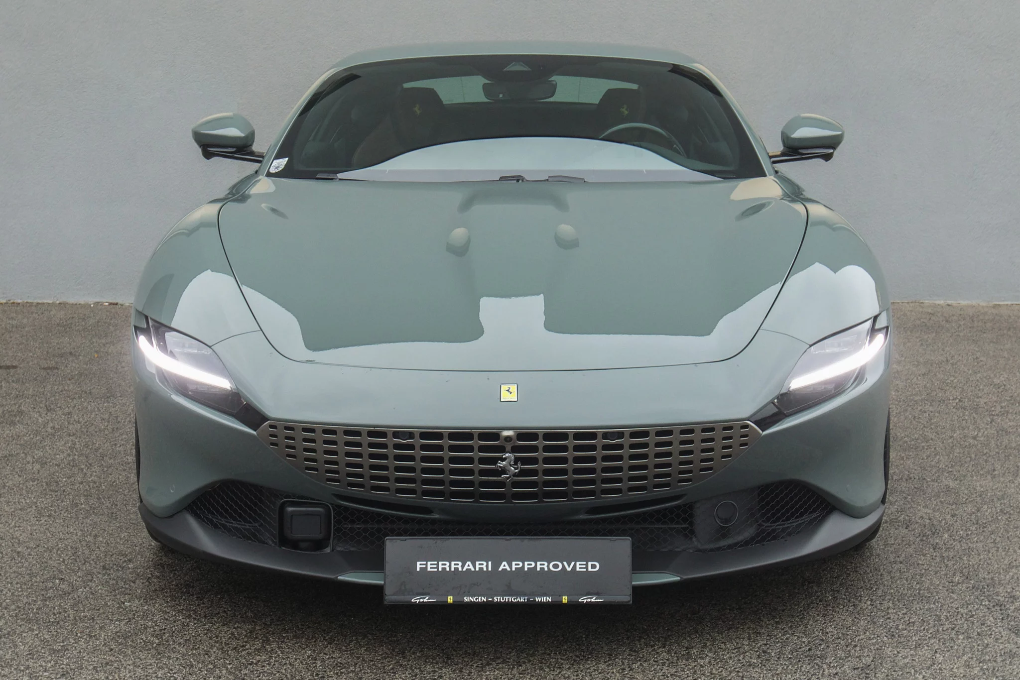 Grigio Medio Ferrari Roma