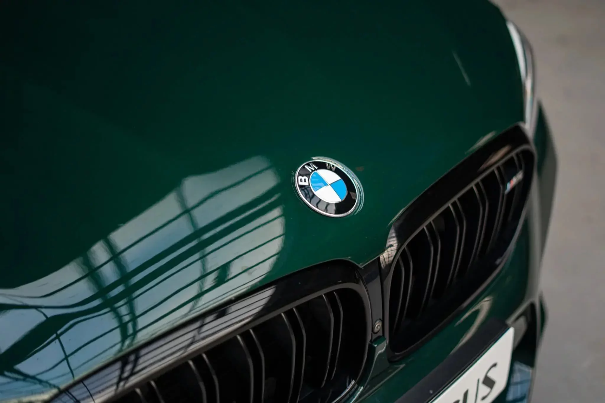 Goodwood Green BMW M5