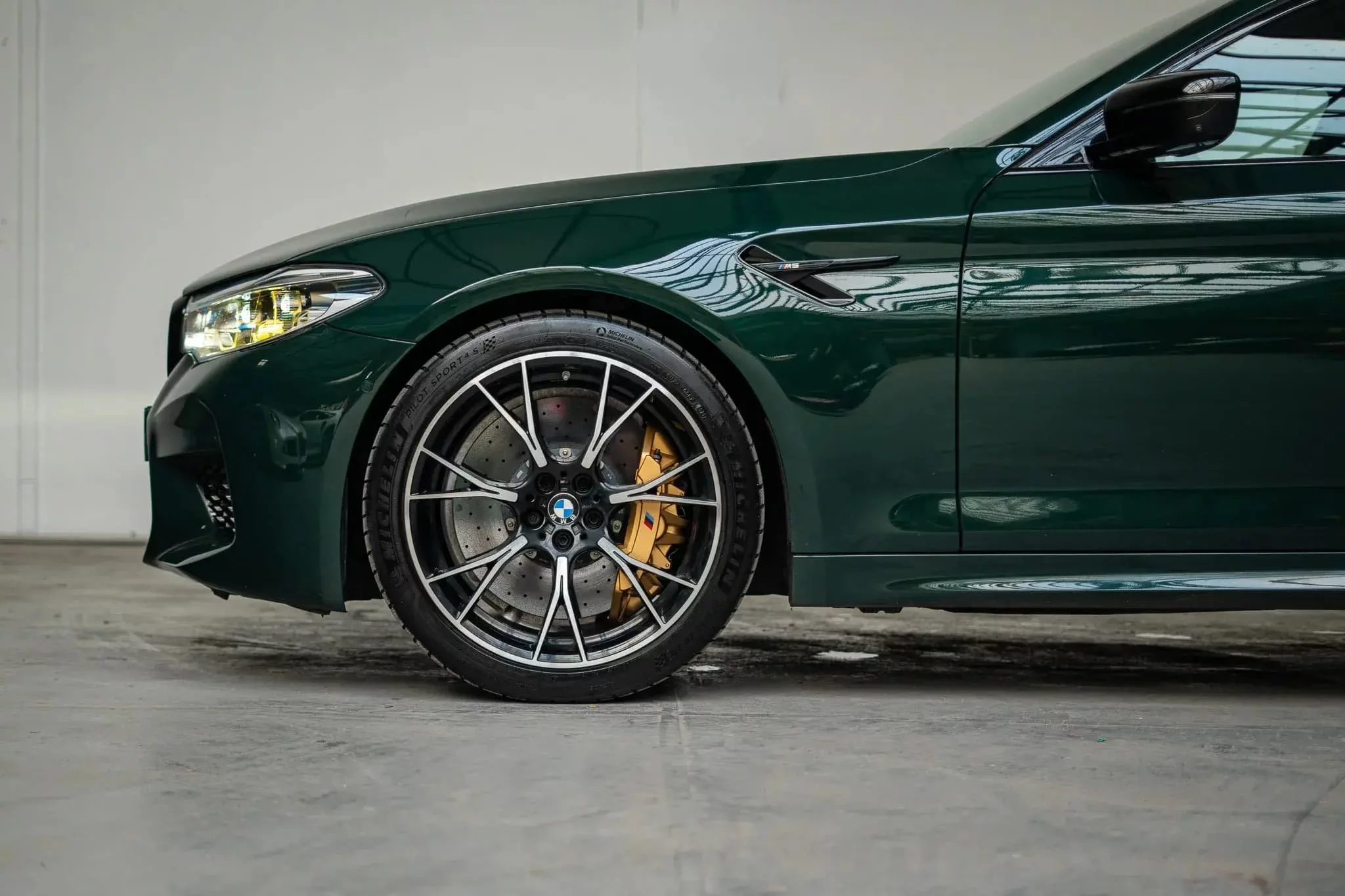 Goodwood Green BMW M5