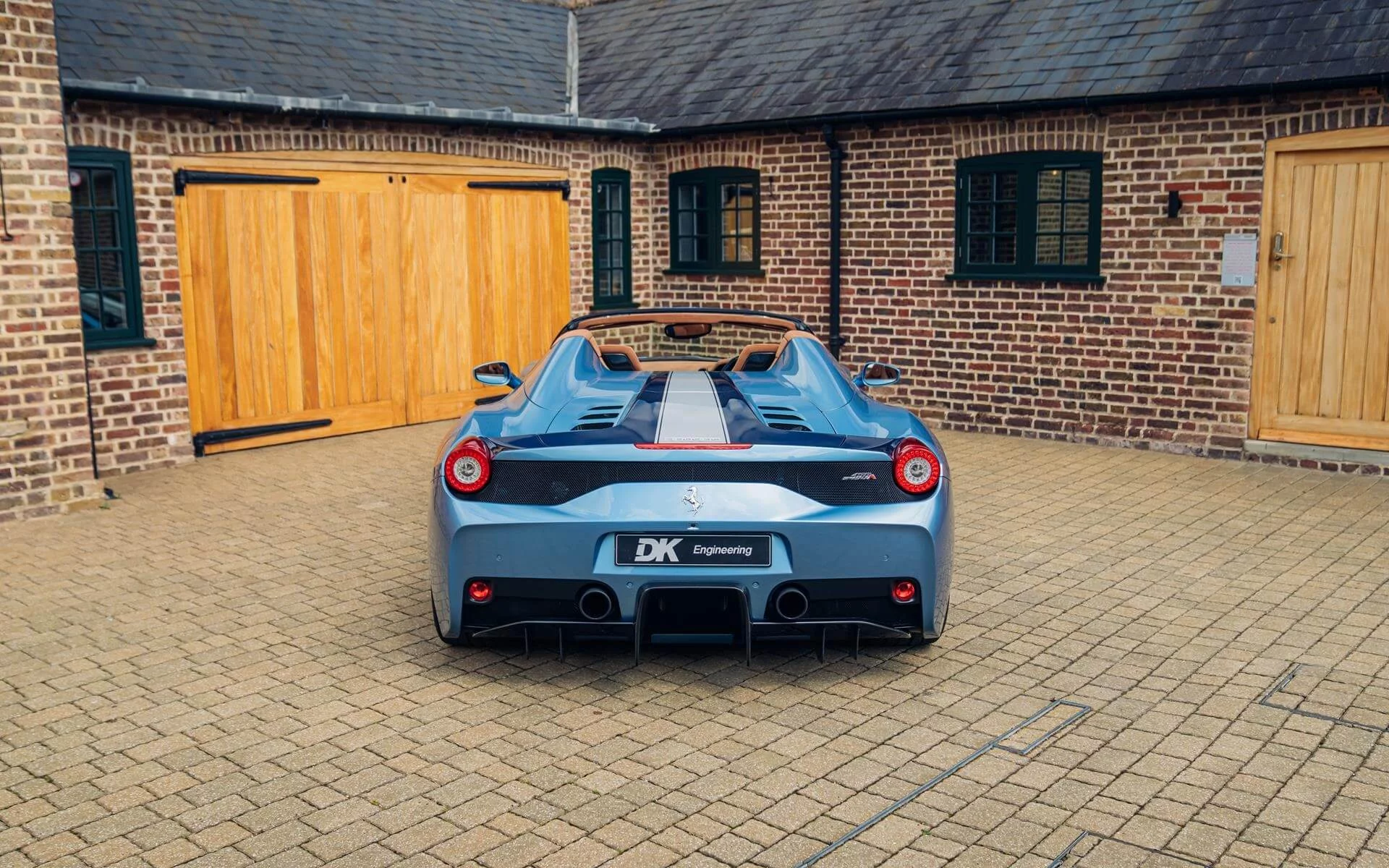 Azzurro California Ferrari 458