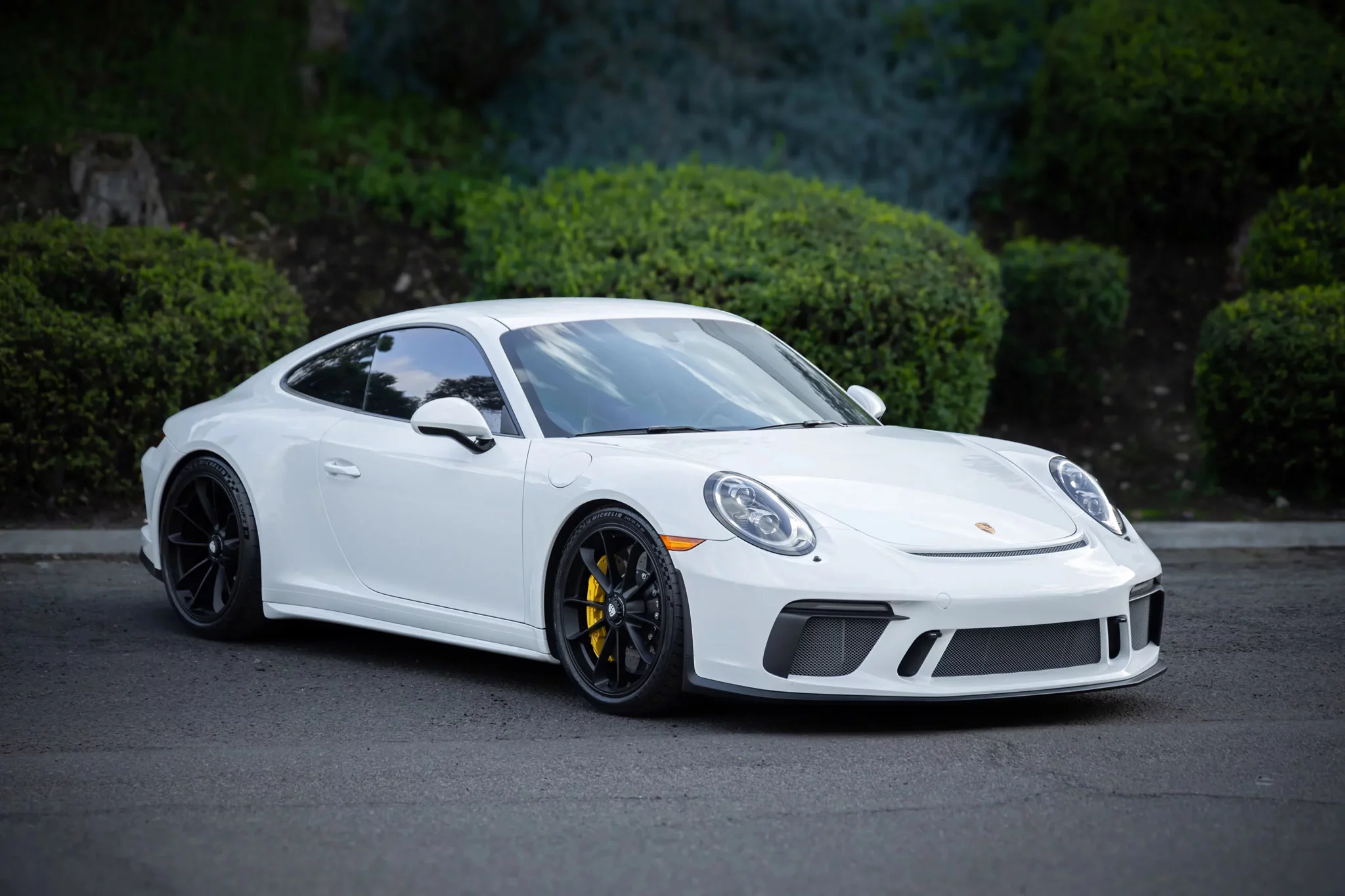 Carrara White Metallic Porsche 911 GT3