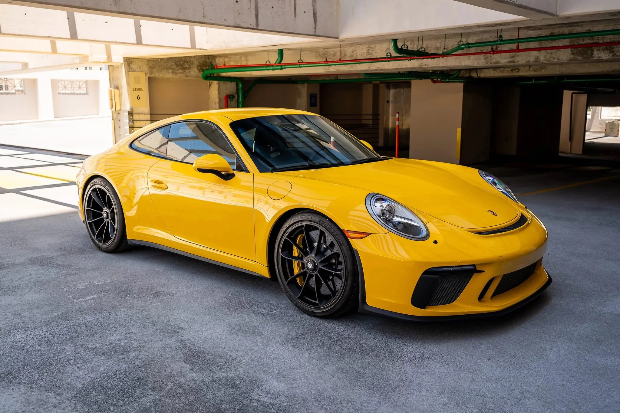 Speed Yellow Porsche 911 GT3