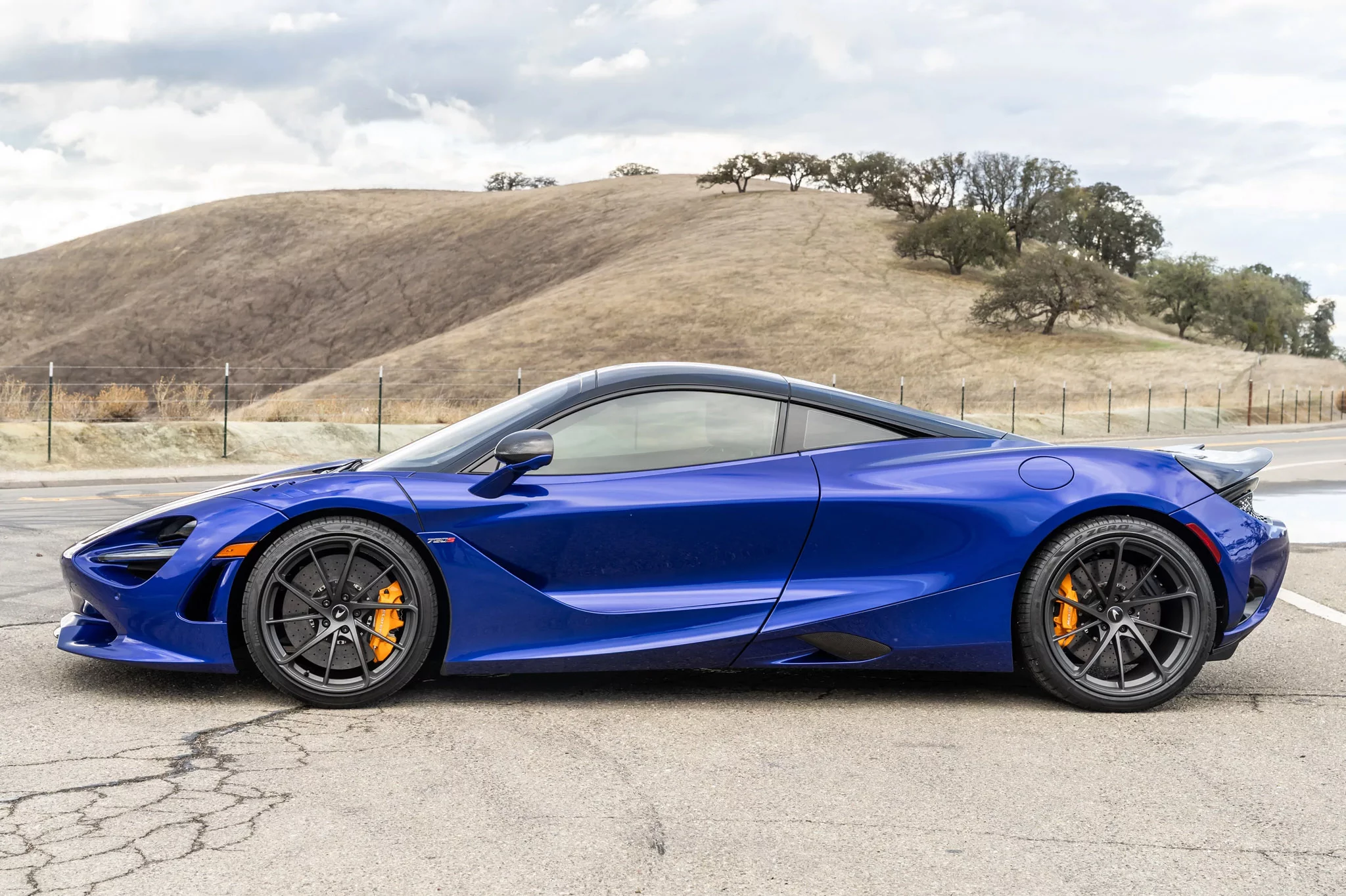 Tanzanite Blue McLaren 750S