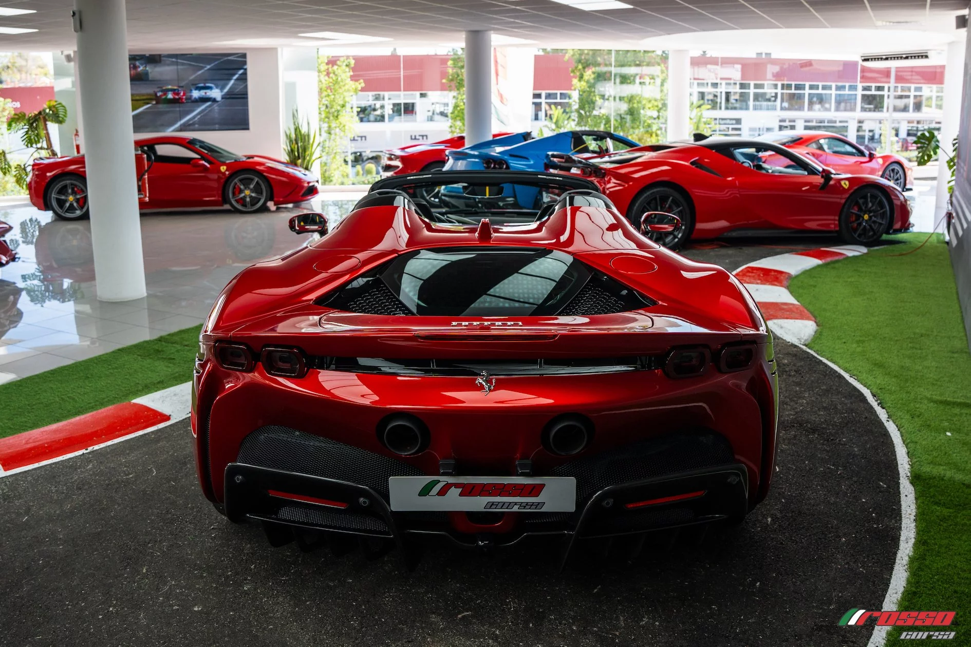 Rosso Magma Ferrari SF90
