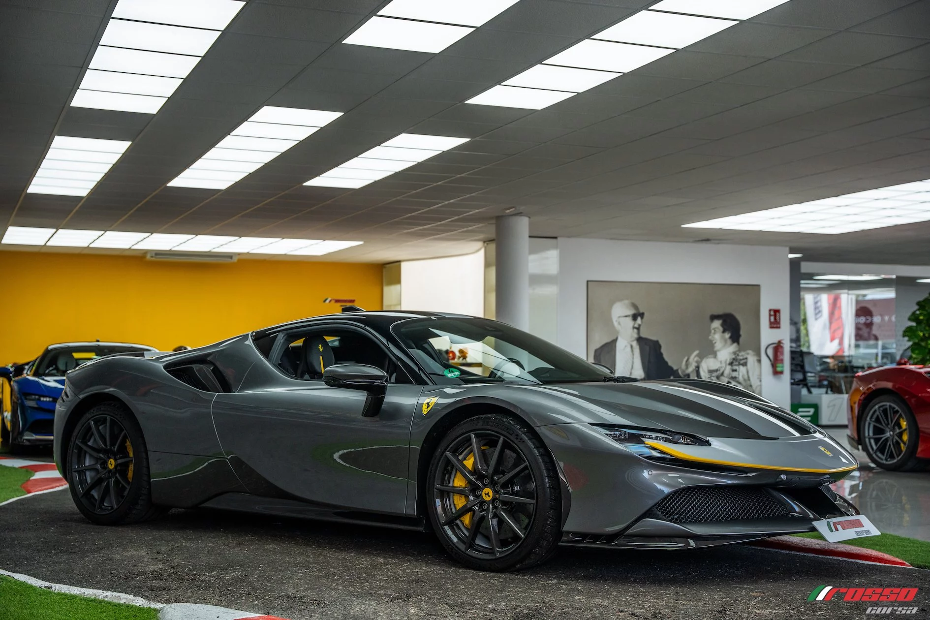 Grigio Ferro Ferrari SF90