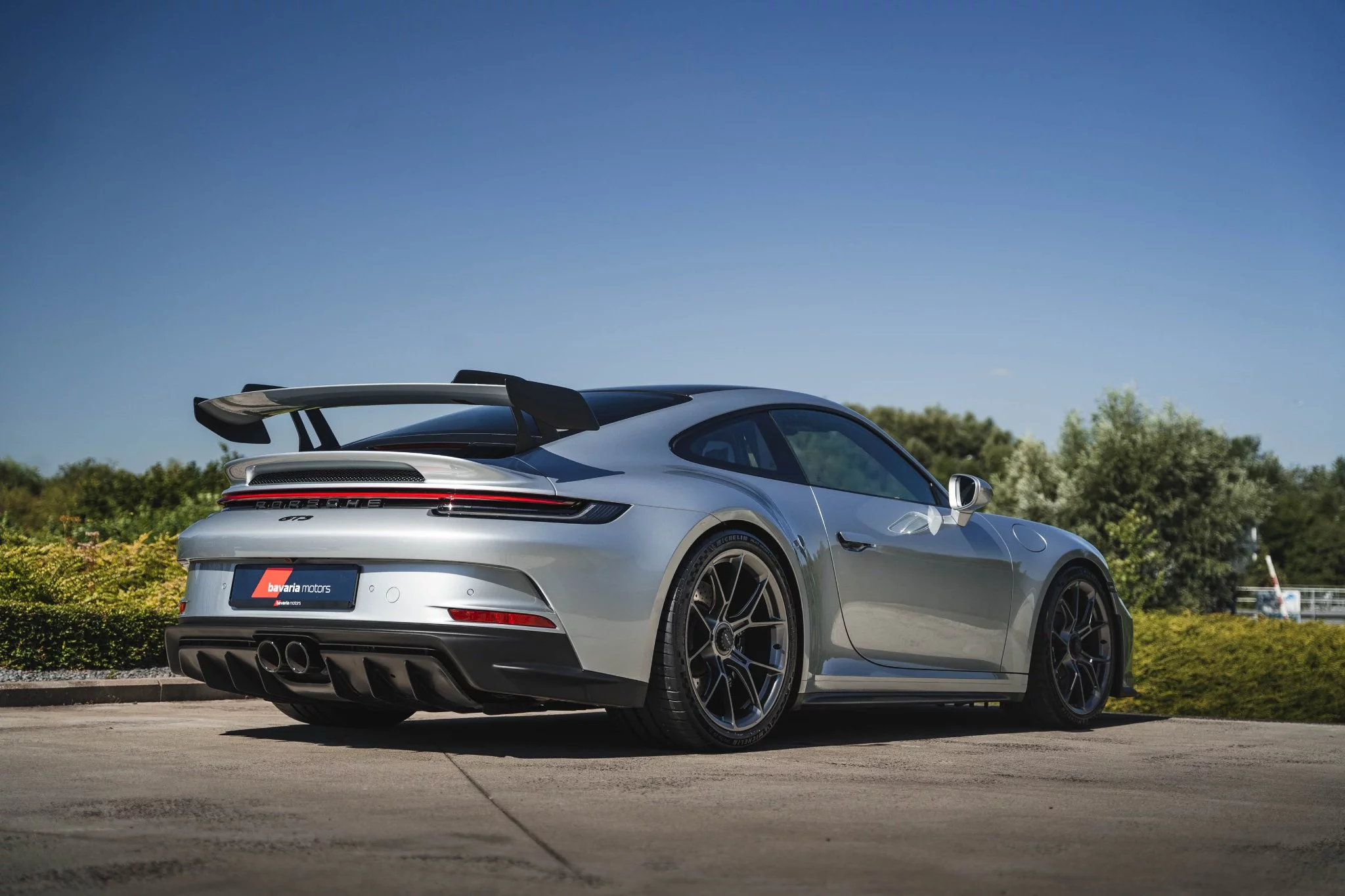 Dolomite Silver Metallic Porsche 911 GT3