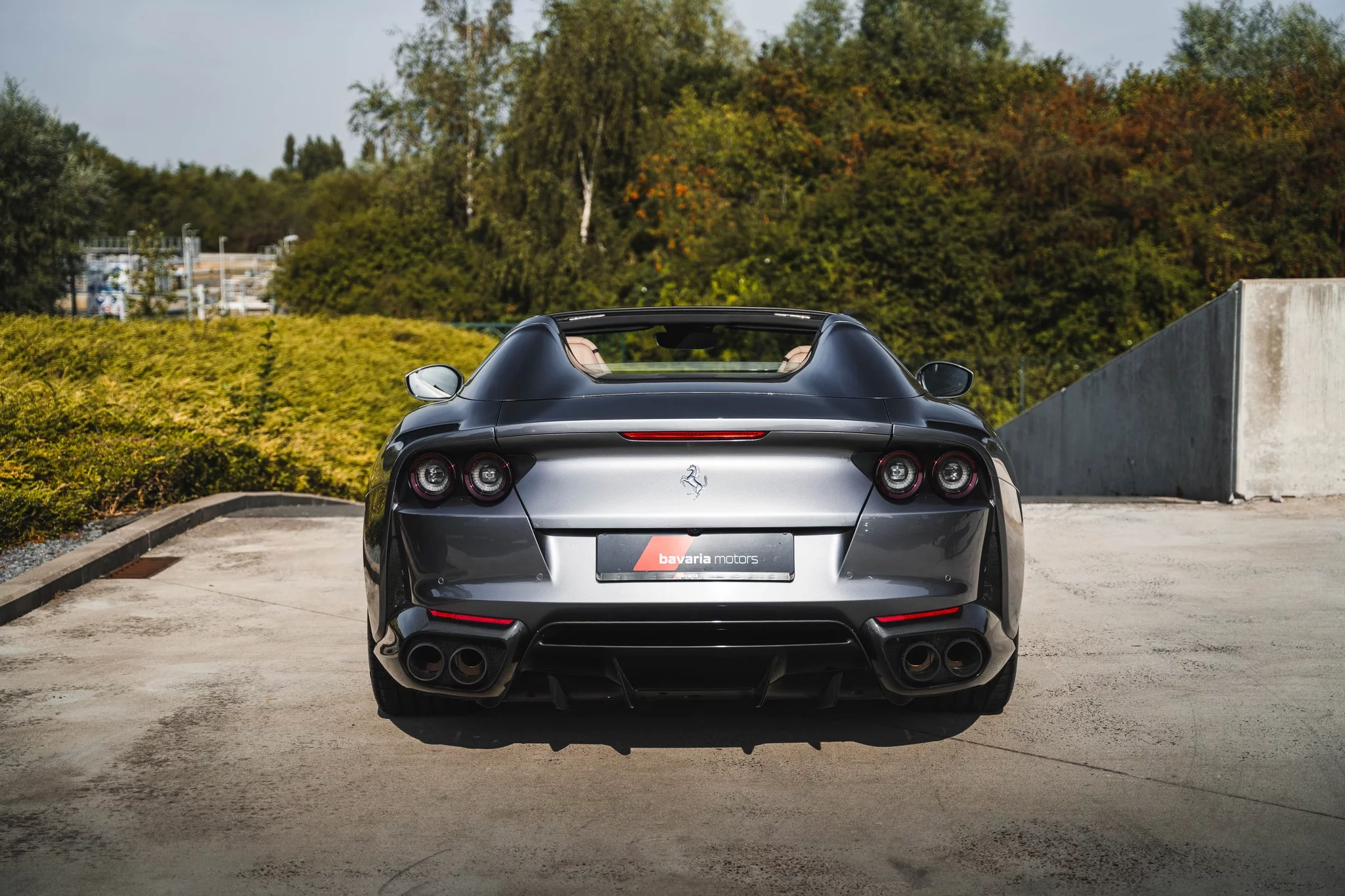 Grigio Ferro Ferrari 812