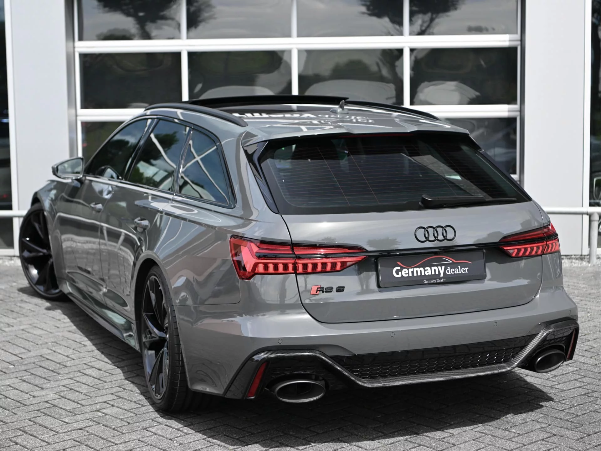 Nimbus Grey Audi RS6 Avant