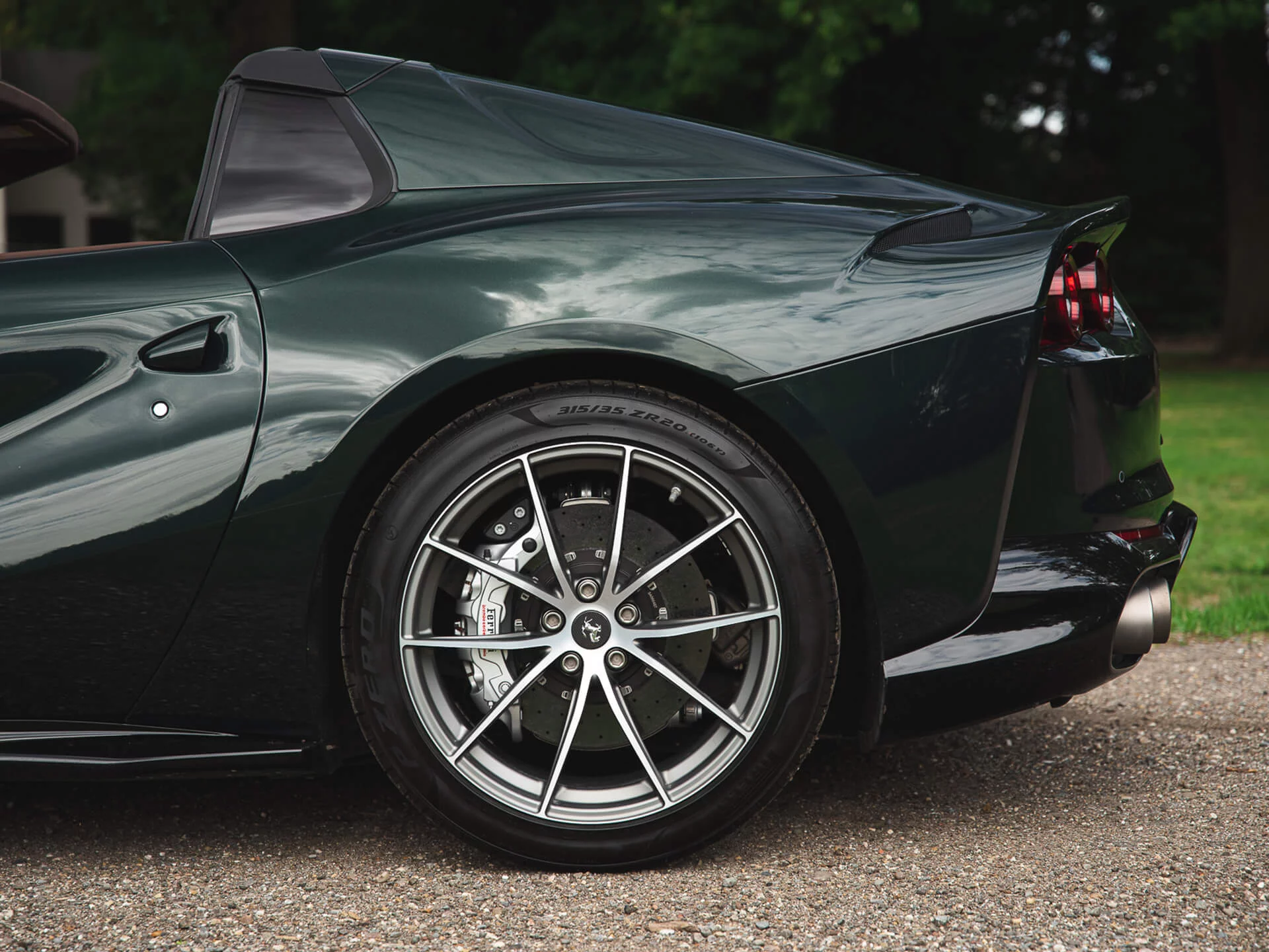 Verde Zeltweg Ferrari 812