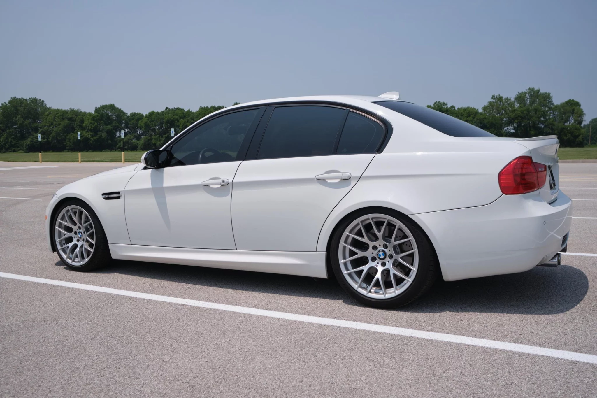 Alpine White III BMW M3