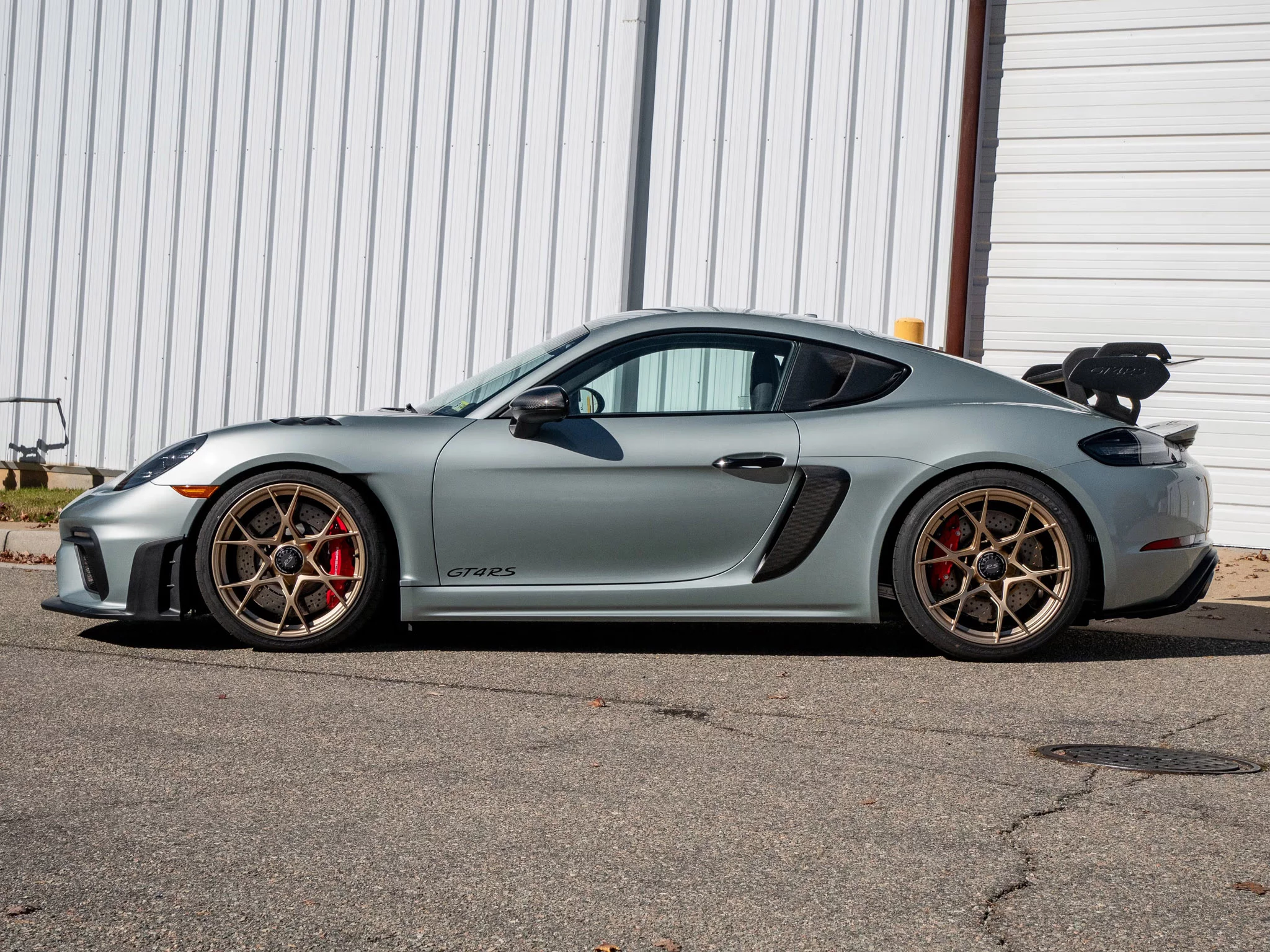 Fish Silver Grey Metallic Porsche 718 Cayman GT4 RS