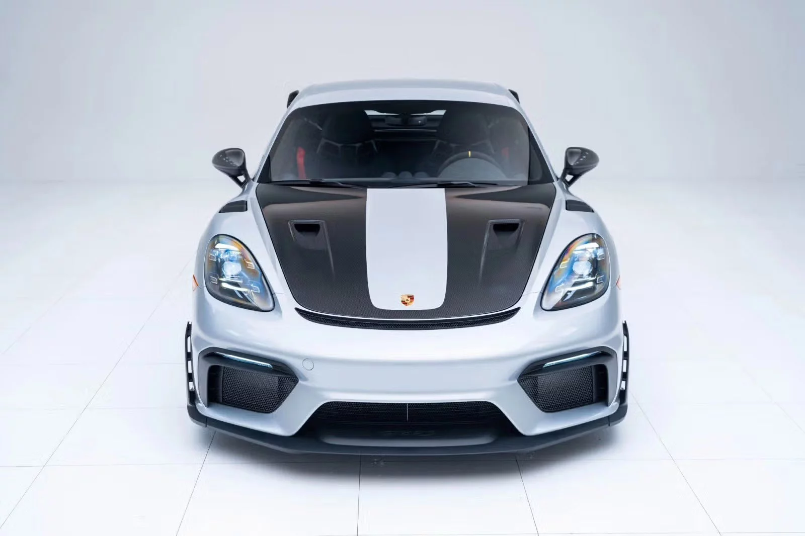 Dolomite Silver Metallic Porsche 718 Cayman GT4 RS