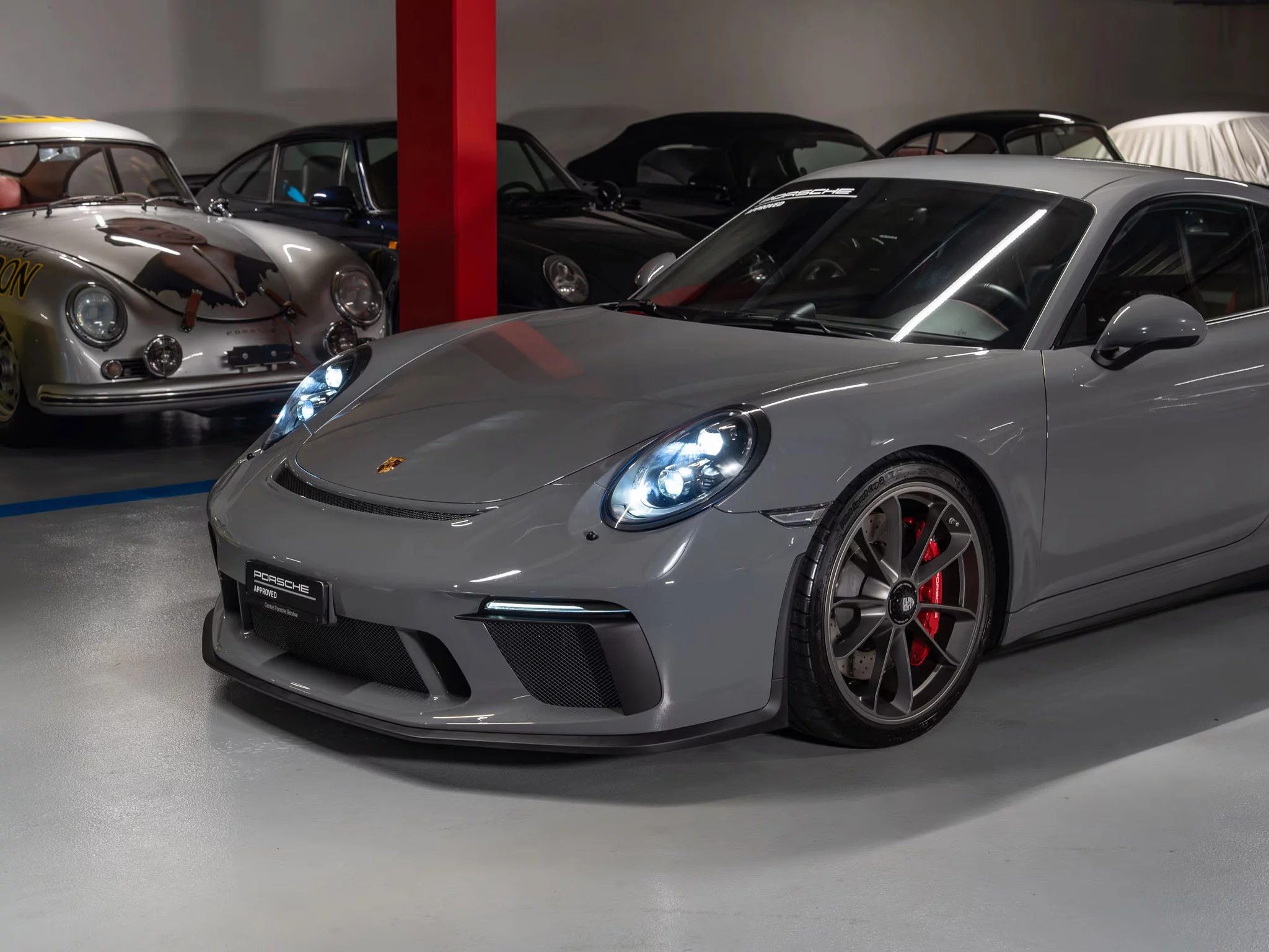 China Grey Porsche 911 GT3
