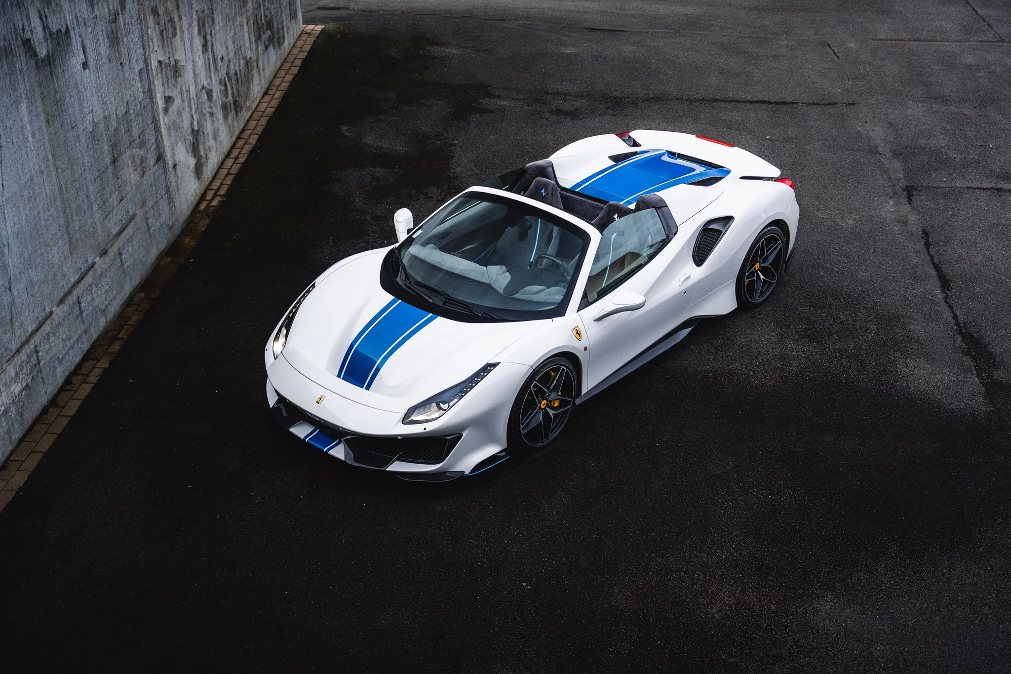 Bianco Sanae Ferrari 488